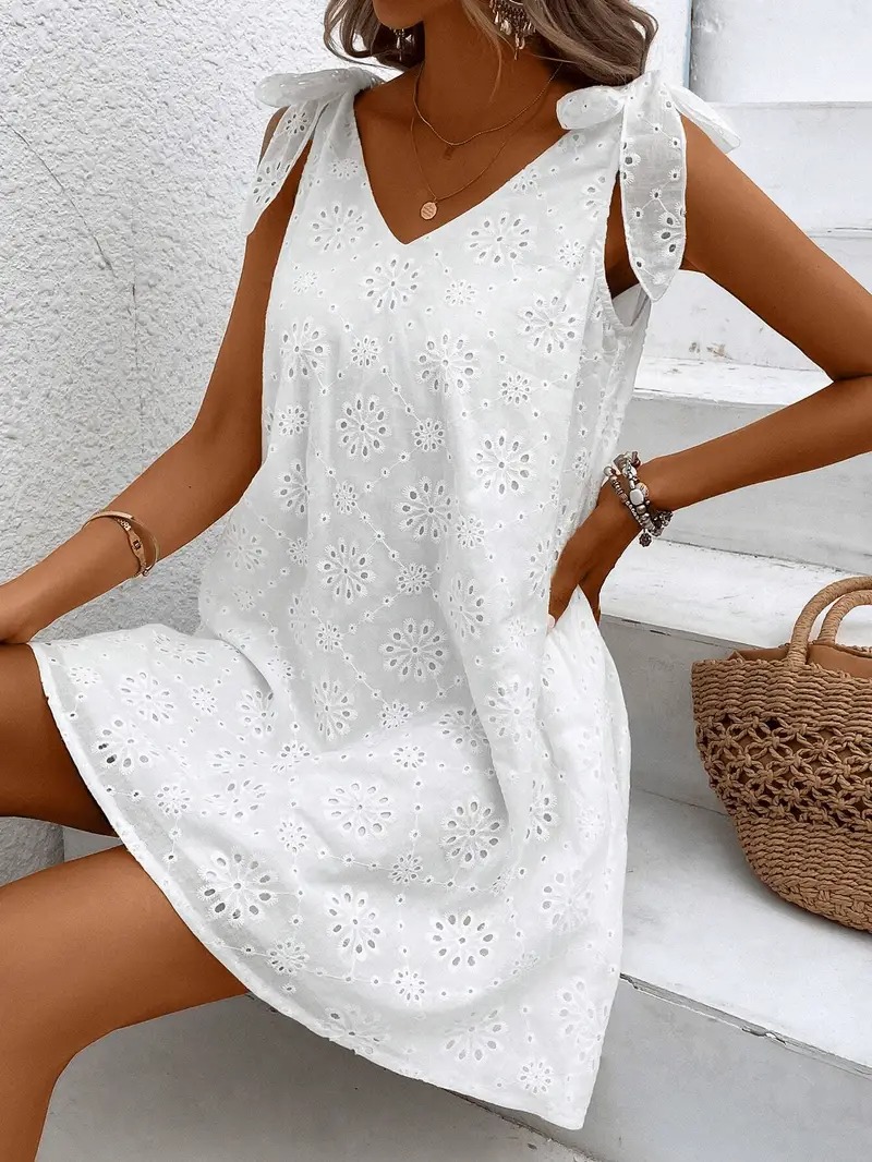 V-neck embroidered hollow dress