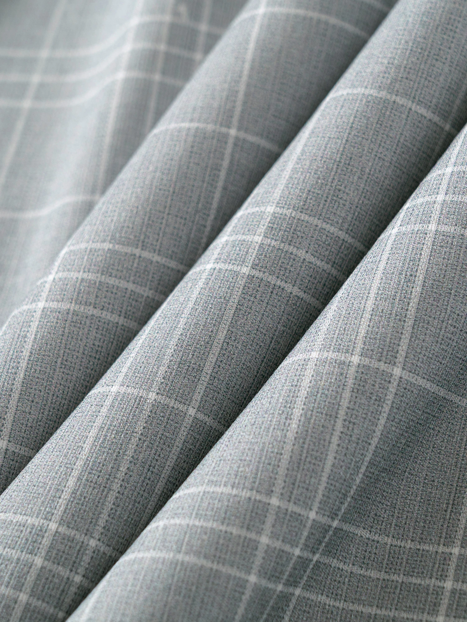 AirFlex Pro™ Mist Gray Check Stretch Shirt