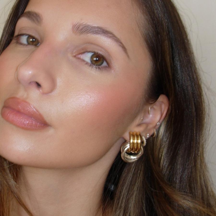 Mini Knot Earrings – Chic Statement Jewelry for Every Occasion