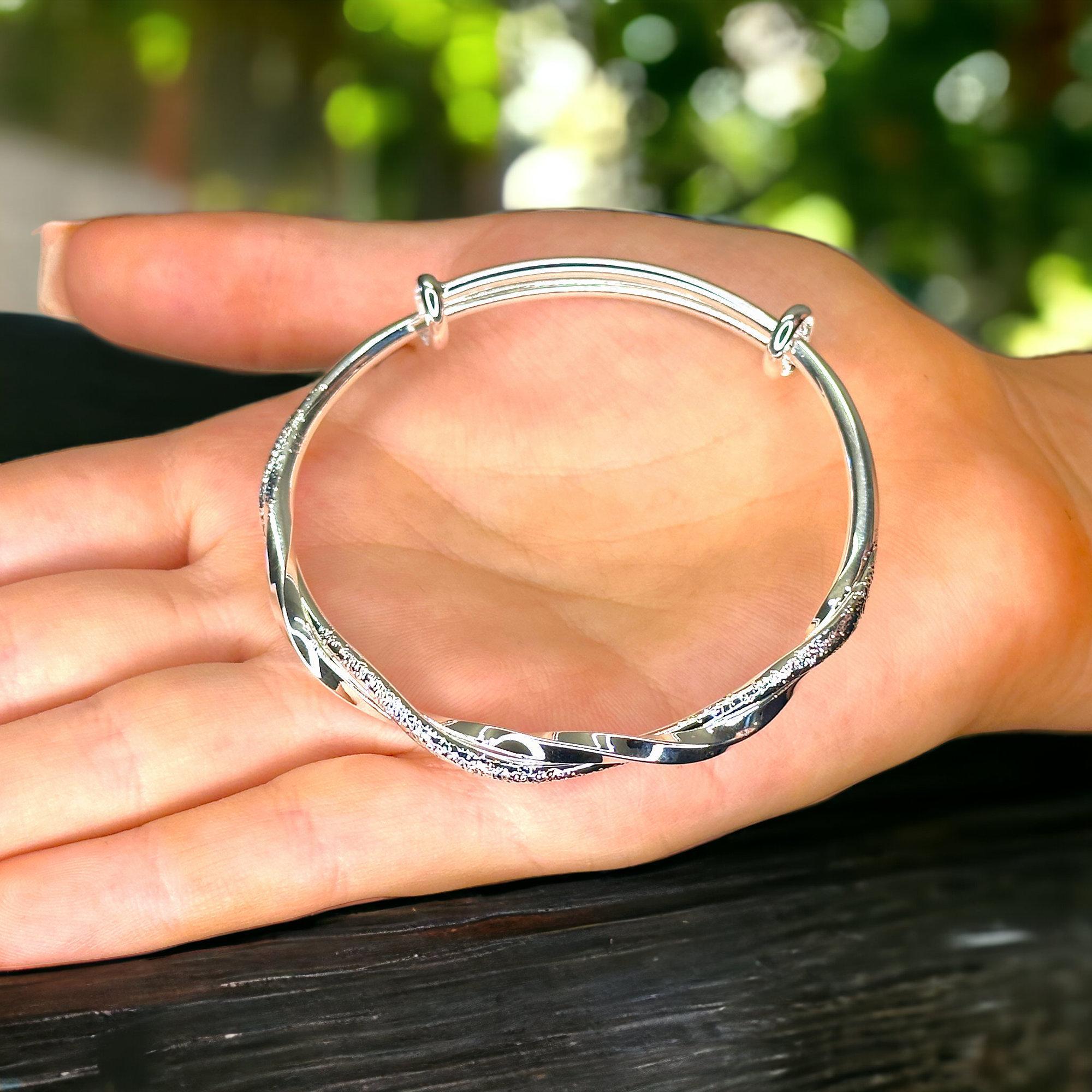 Twisted Bangle Bracelet – Simple, Elegant, and Adjustable