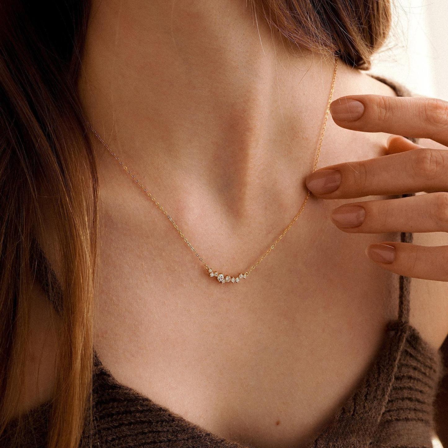 ROUND SHAPED DIAMOND ROW NECKLACE – TIMELESS MINIMALIST JEWELRY FOR BRIDESMAIDS, MOM GIFTS & QUIET LUXURY​