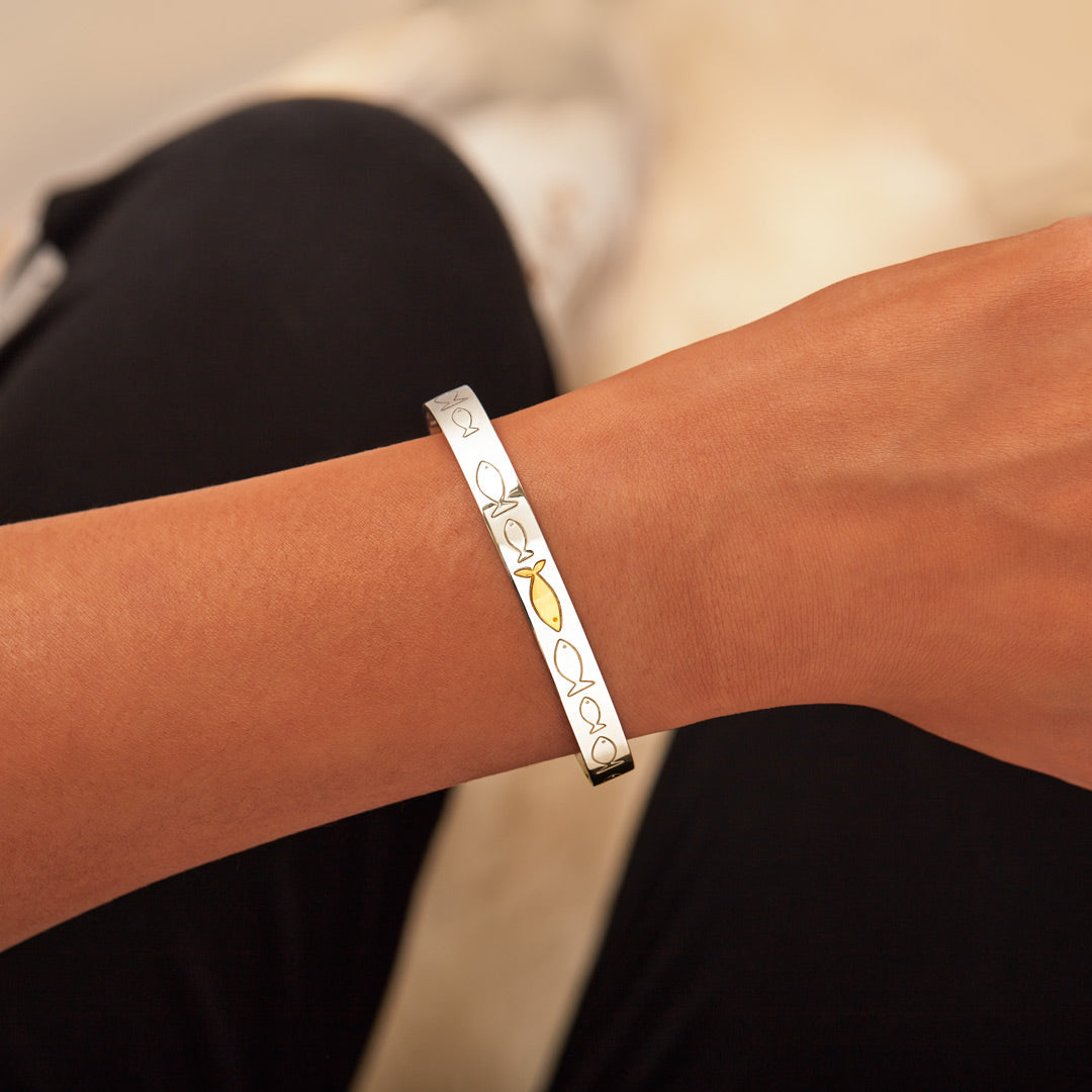 Swimming Against The Current Bangle-belovejewel.com