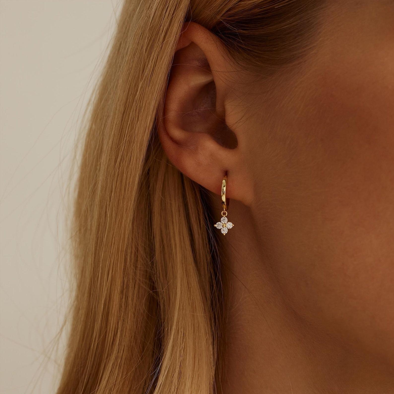 Four-Leaf Clover Hoop Earrings – Sterling Silver Lucky Charm Earrings, Elegant Gift for Mom & Friends