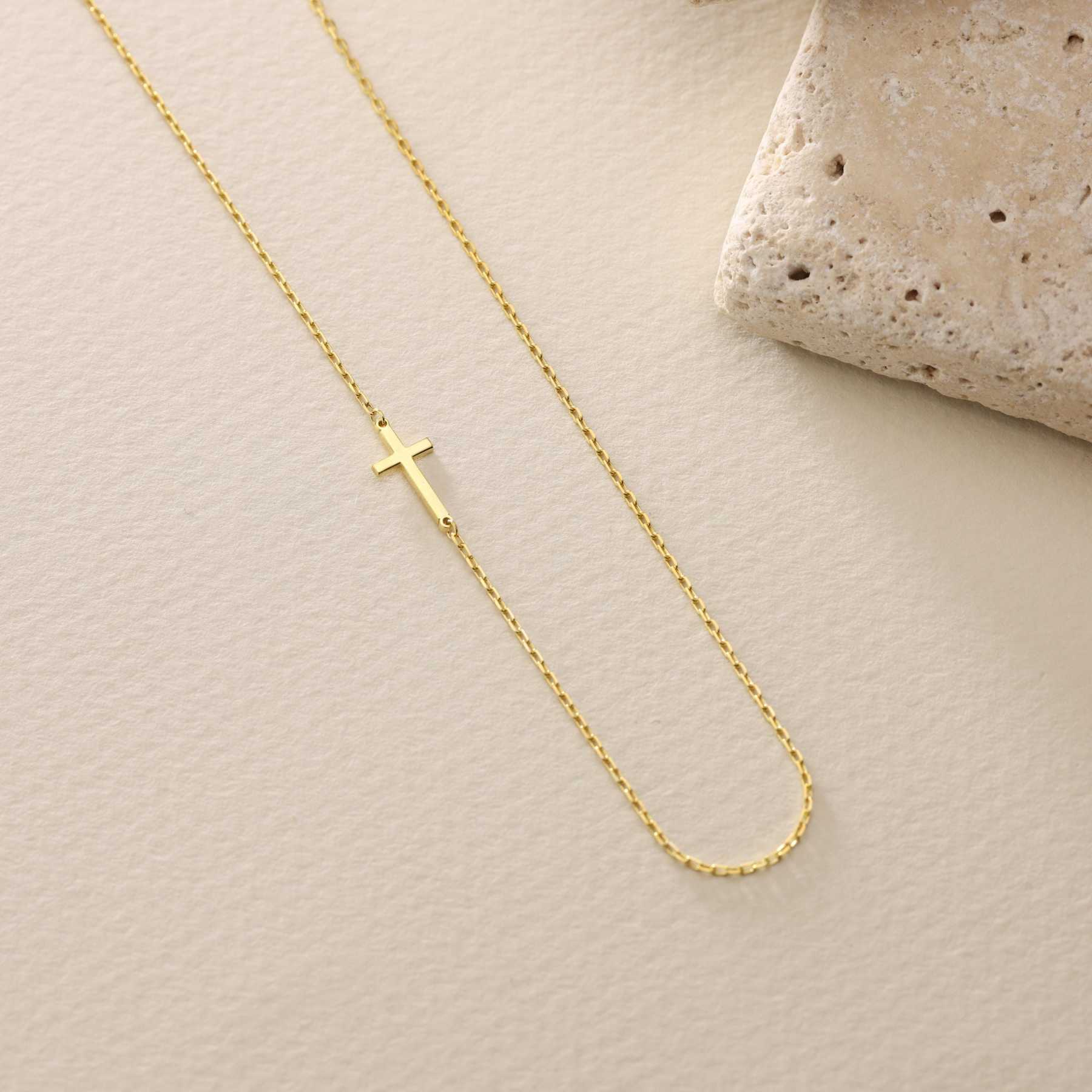 SIYAMI Sideways Cross Necklace
