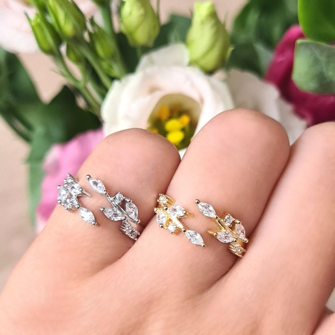 Adjustable Leaf Ring – Minimalist, Dainty & Elegant Stackable Ring for Her