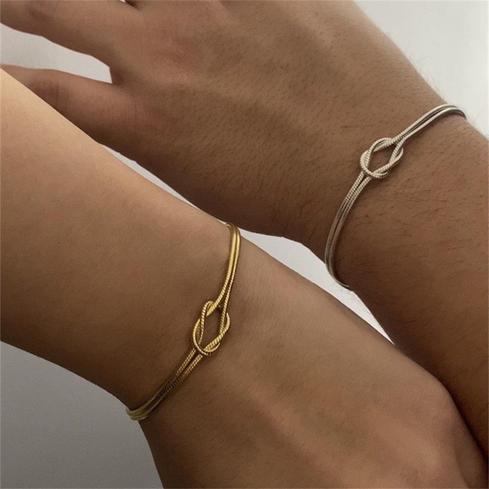 Dainty Love Knot Couples Bracelet – A Timeless Expression of Affection