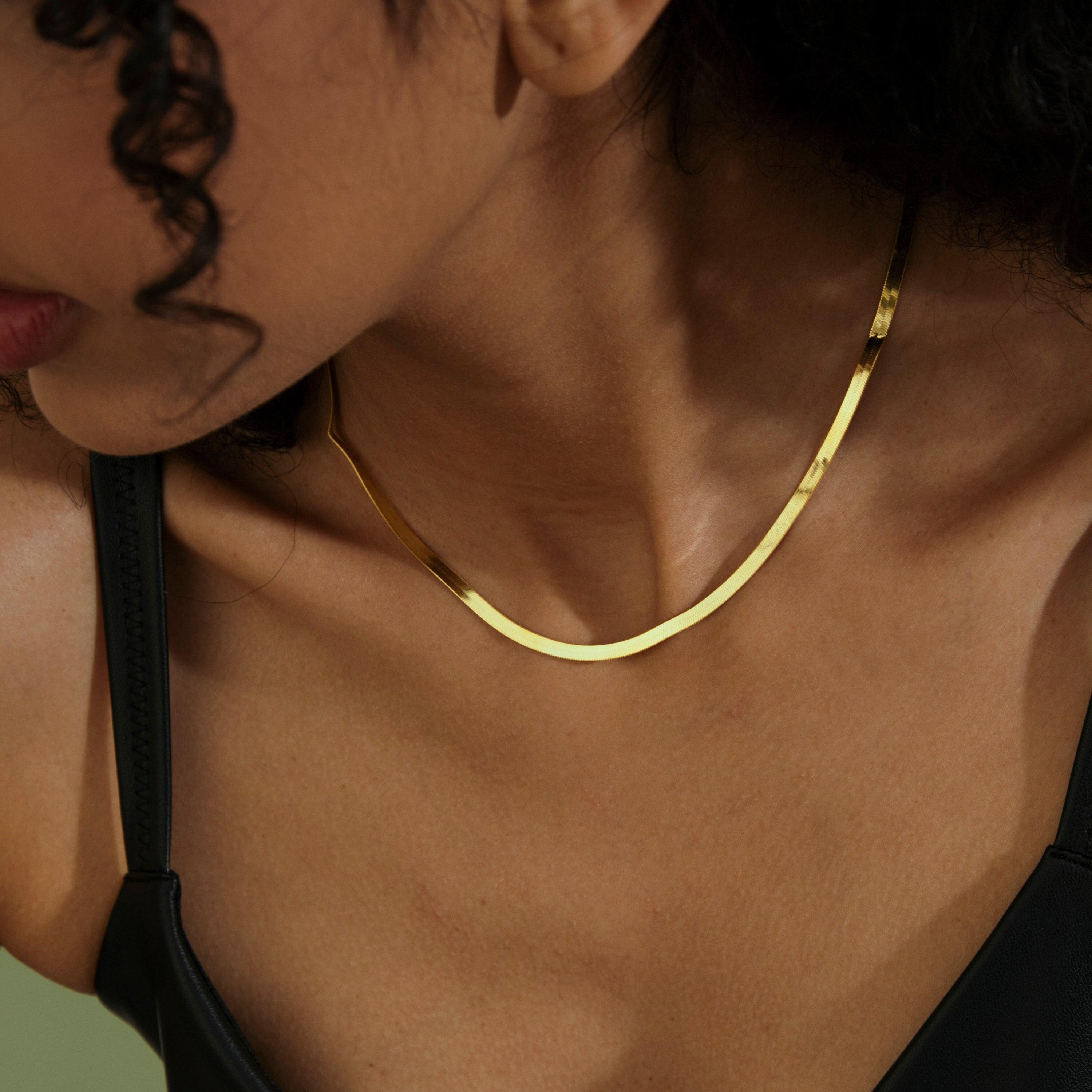 SIYAMI Herringbone Chain Necklace