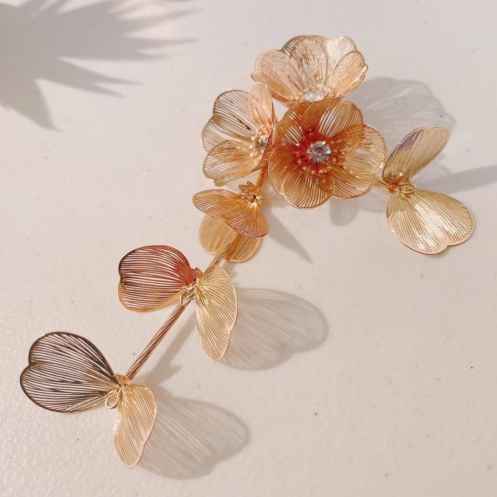 Gold Cascading Floral Earrings – Royal-Inspired Bloom Statement for Weddings & Elegant Occasions