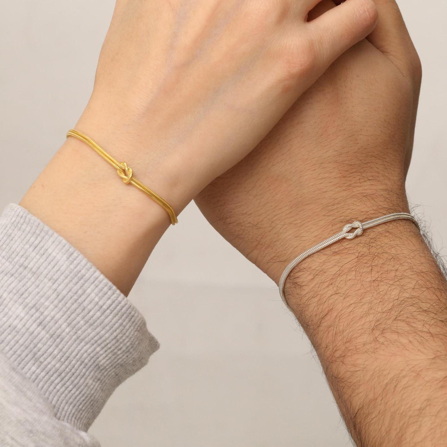 Dainty Love Knot Couples Bracelet – A Timeless Expression of Affection