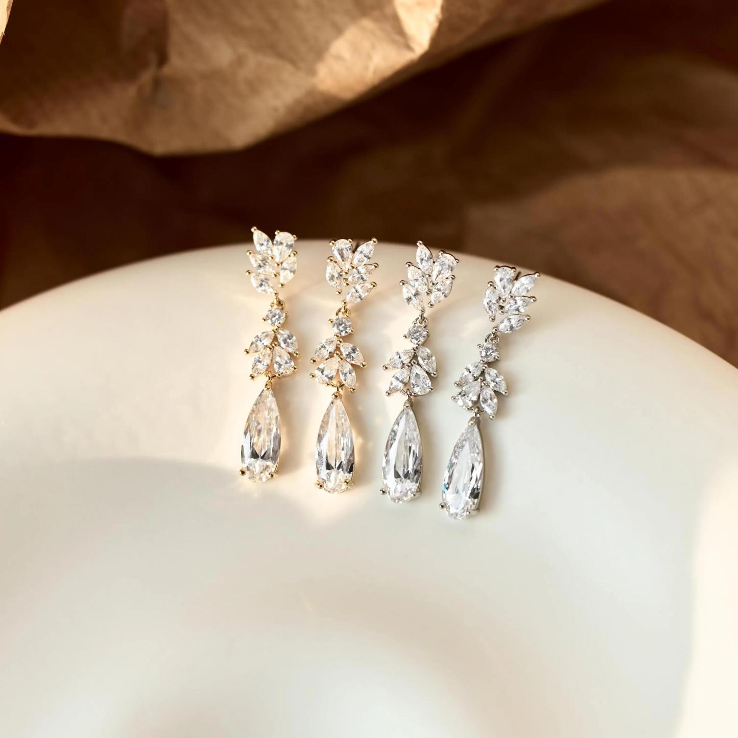 CRYSTAL DROP TEARDROP EARRINGS – VIRAL BRIDAL JEWELRY& BRIDESMAID GIFTS​