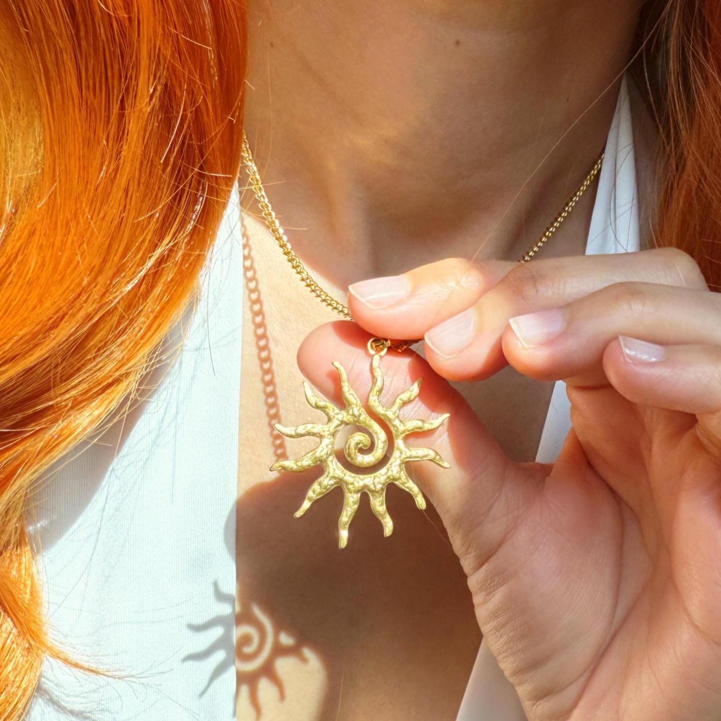 SUN NECKLACE – CUSTOMIZABLE CELESTIAL JEWELRY，Waterproof, Hypoallergenic