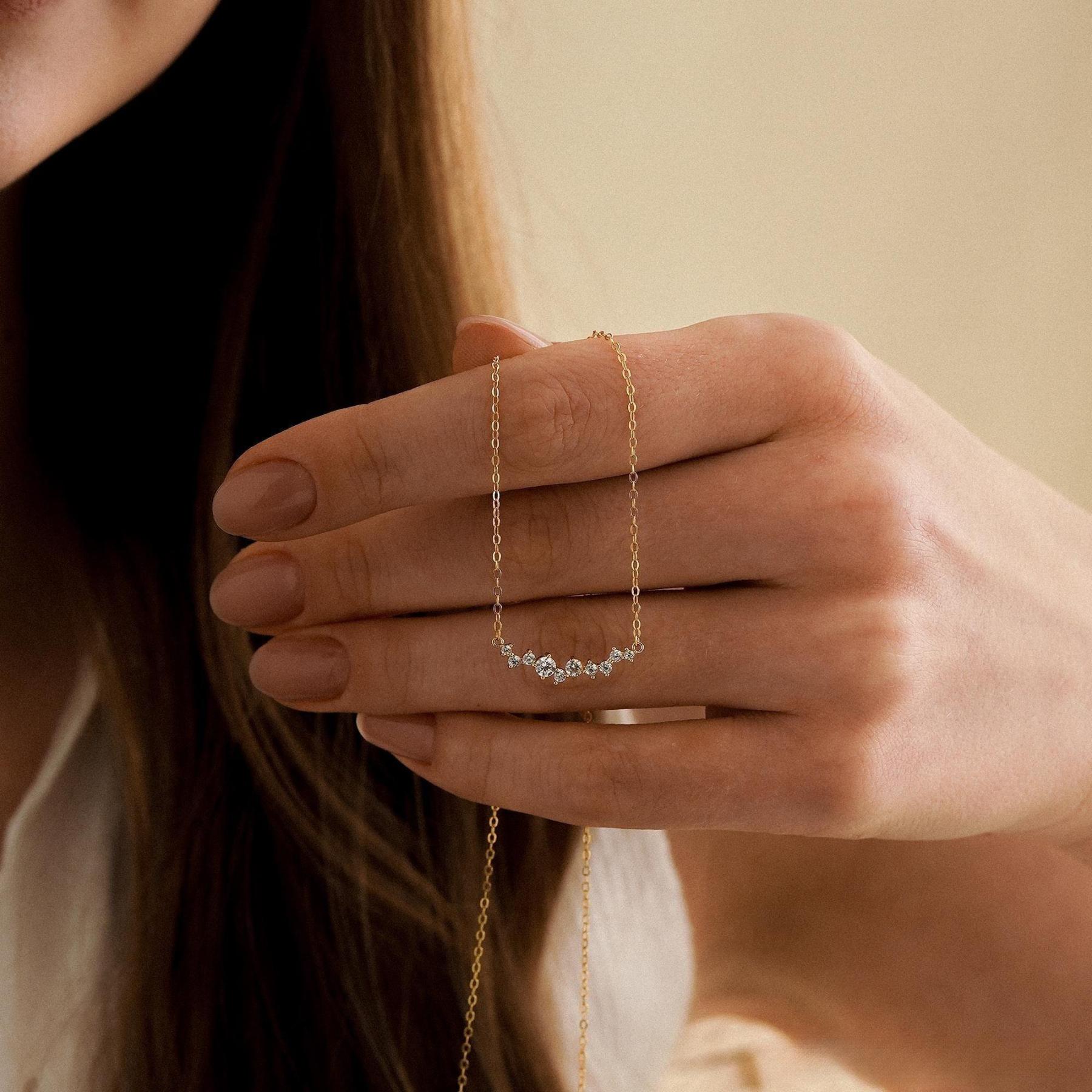 ROUND SHAPED DIAMOND ROW NECKLACE – TIMELESS MINIMALIST JEWELRY FOR BRIDESMAIDS, MOM GIFTS & QUIET LUXURY​