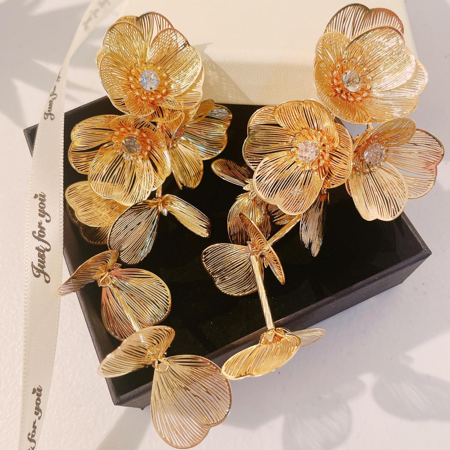 Gold Cascading Floral Earrings – Royal-Inspired Bloom Statement for Weddings & Elegant Occasions