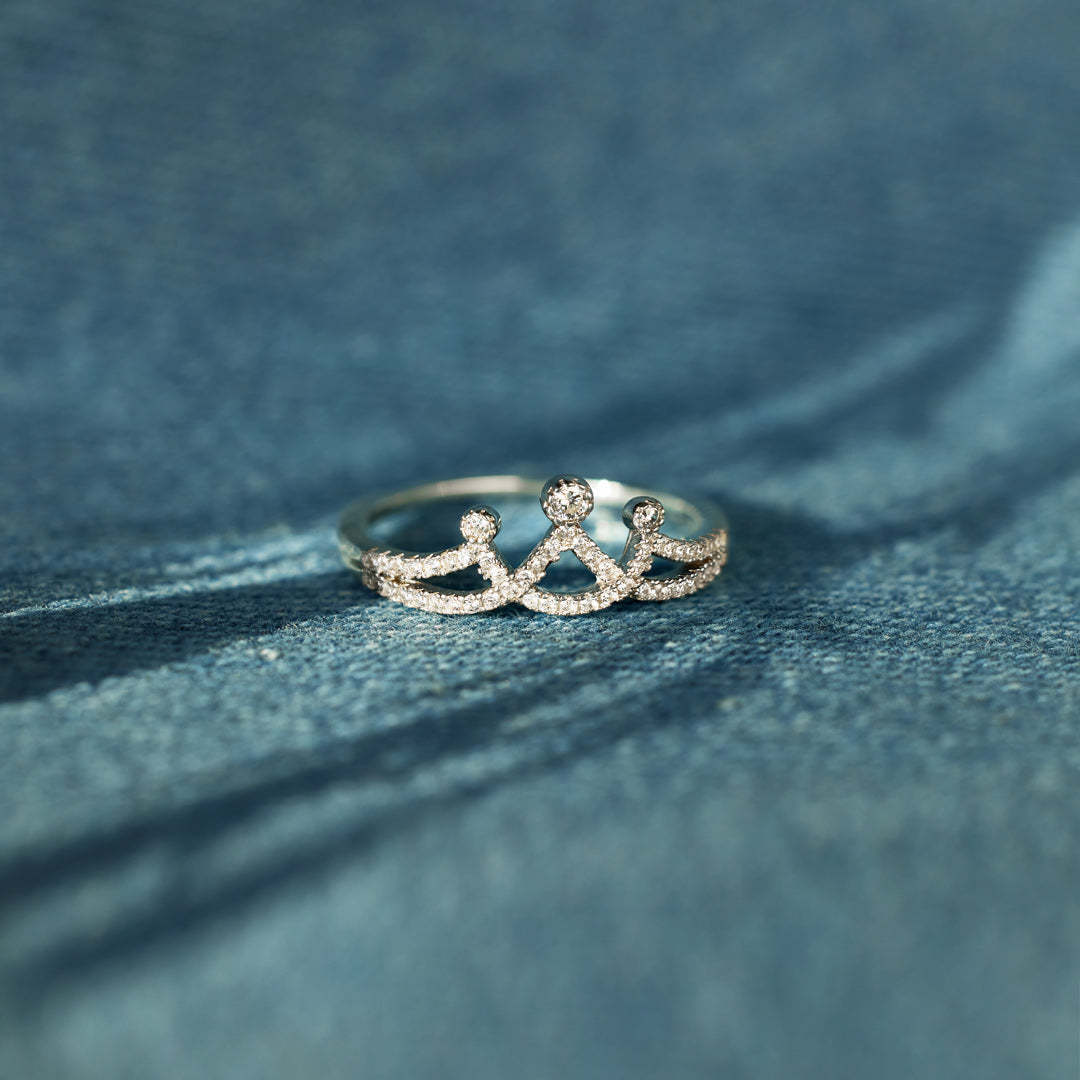 Queen Minimalist Crown Ring-belovejewel.com