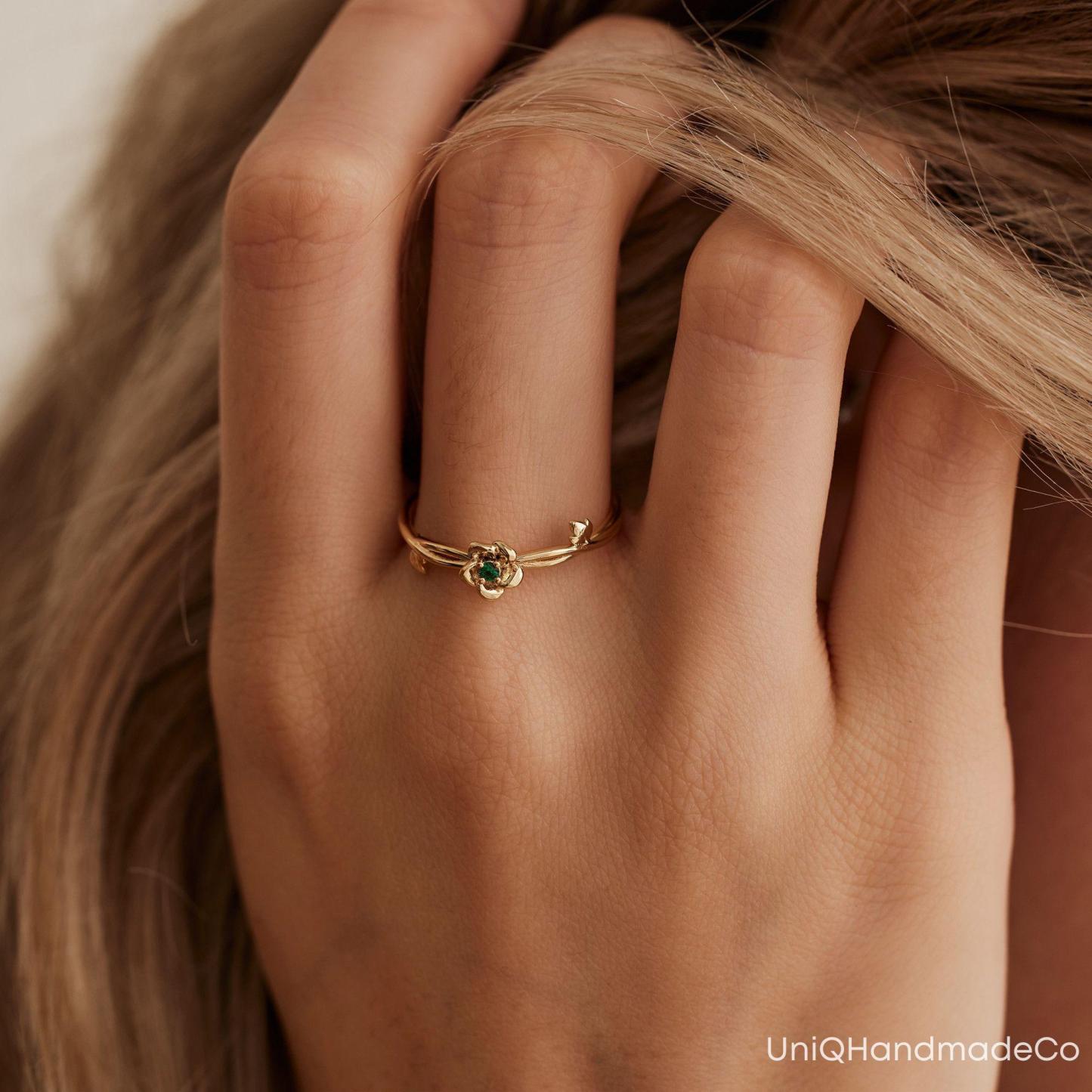 Personalized Adjustable Birth Flower Ring – A Touch of Meaningful Elegance