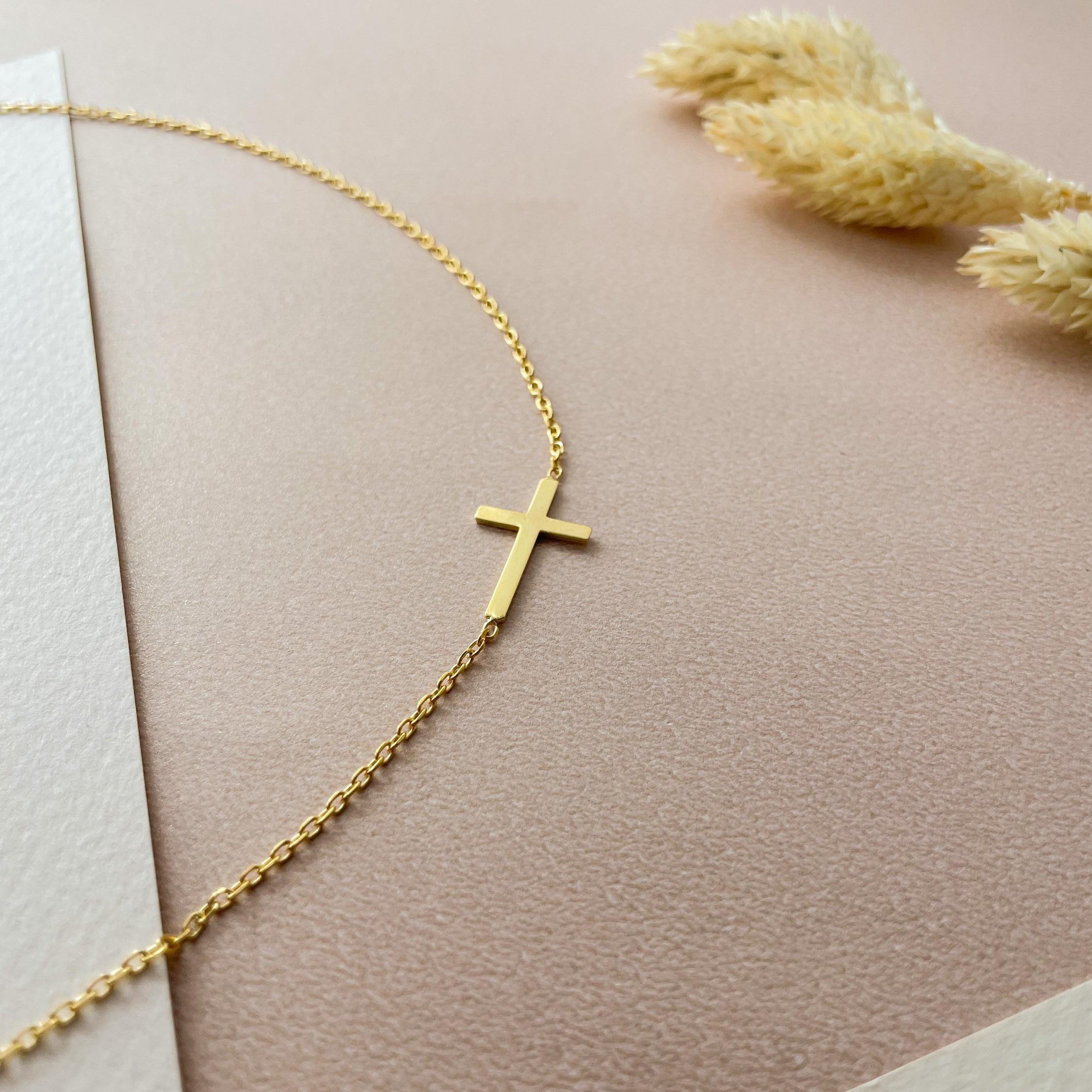 SIYAMI Sideways Cross Necklace