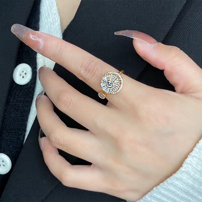 Gold Crystal Anxiety Relief  Spinning Ring-belovejewel.com