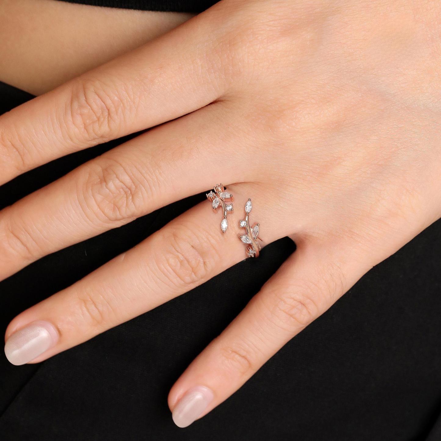 Adjustable Leaf Ring – Minimalist, Dainty & Elegant Stackable Ring for Her