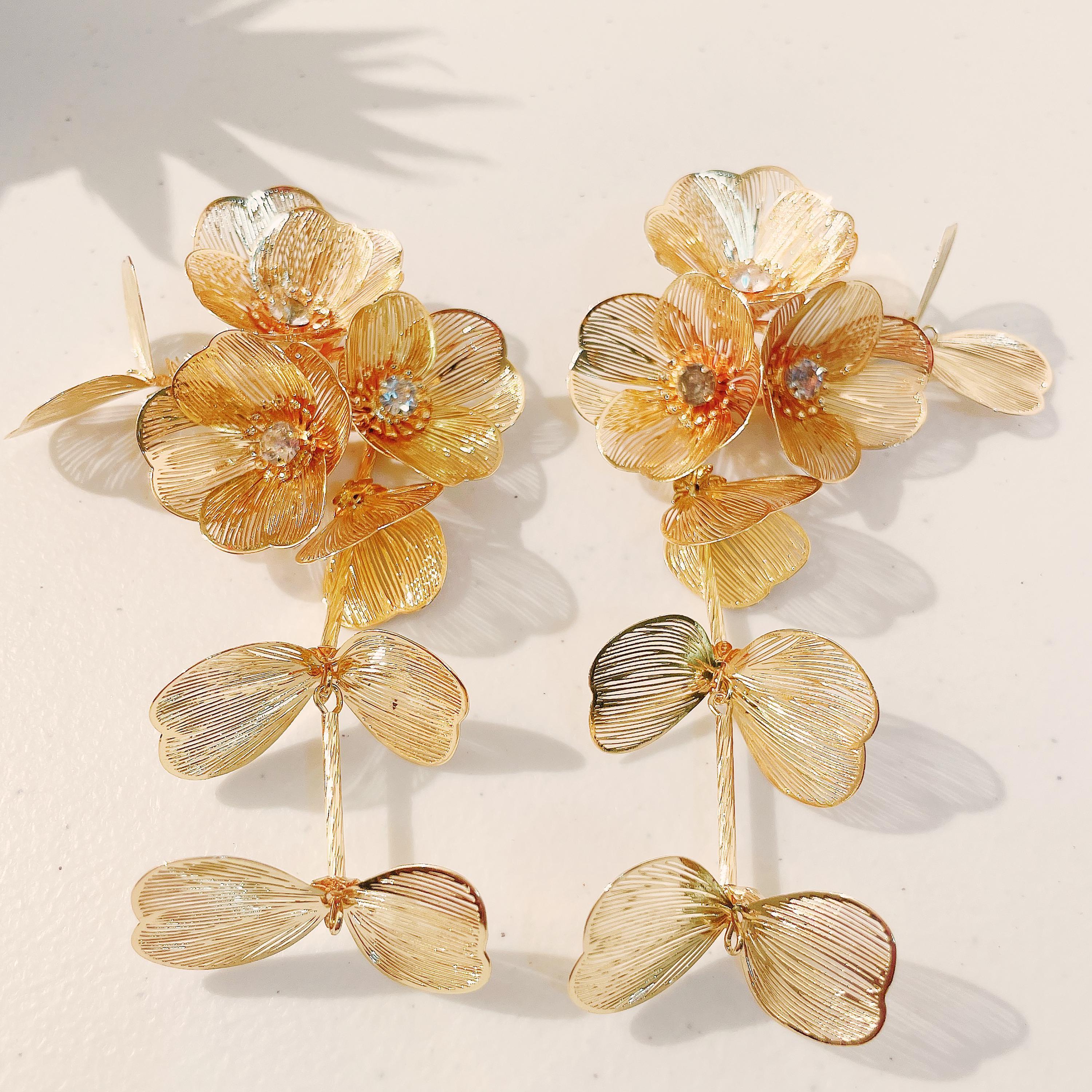 Gold Cascading Floral Earrings – Royal-Inspired Bloom Statement for Weddings & Elegant Occasions