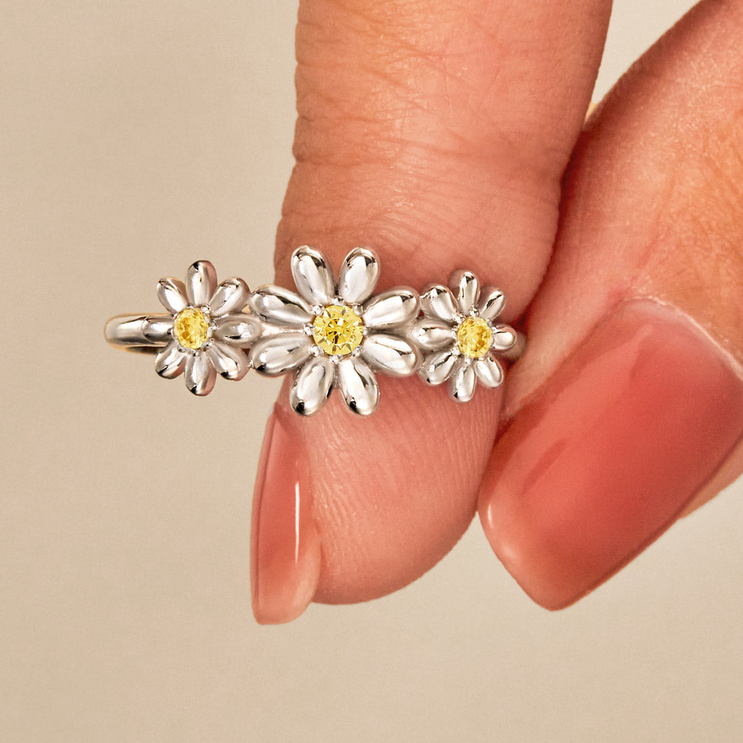 Rooting For You Three Flower Ring-belovejewel.com