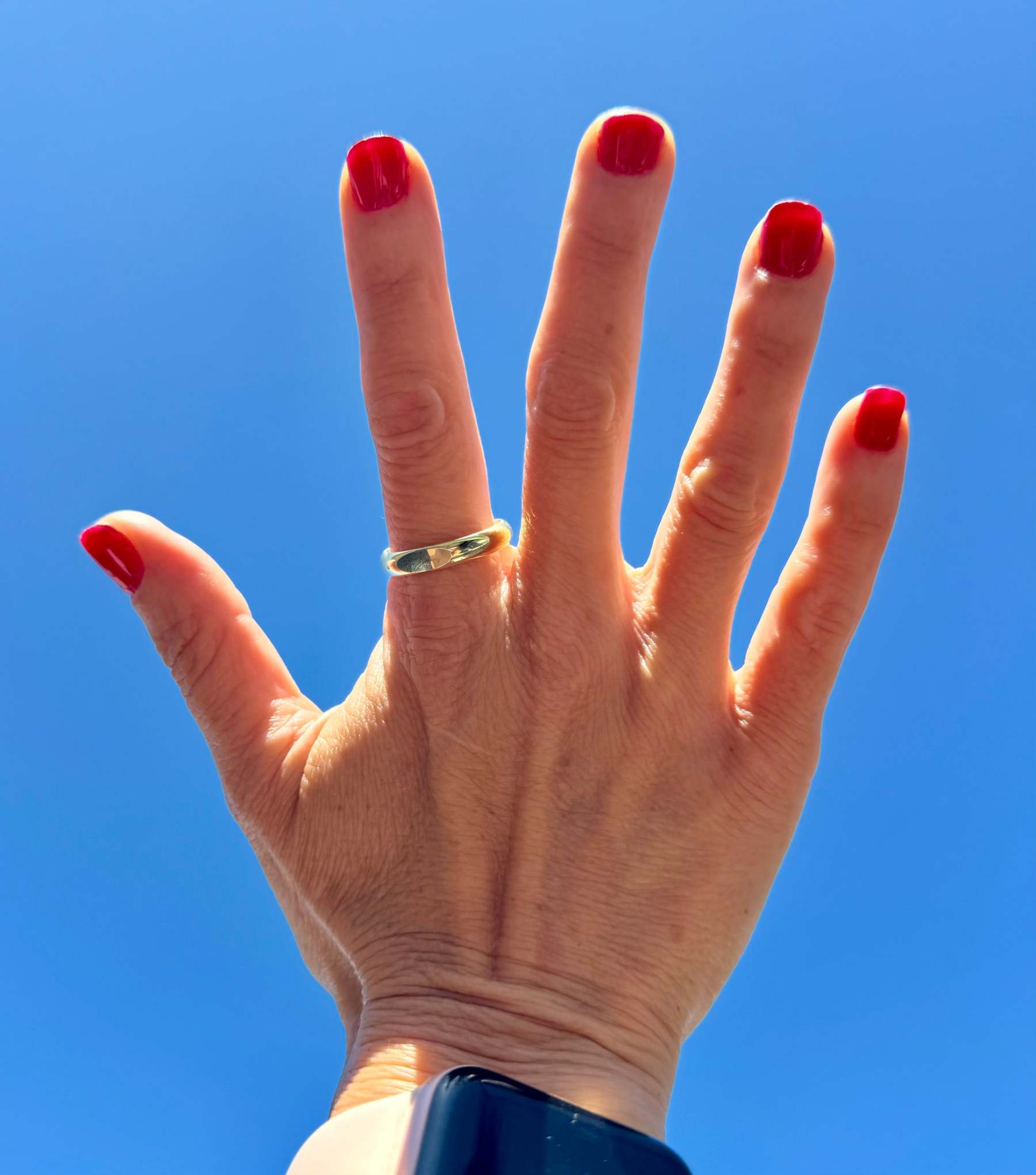 Slim Light Sculpting Love Ring