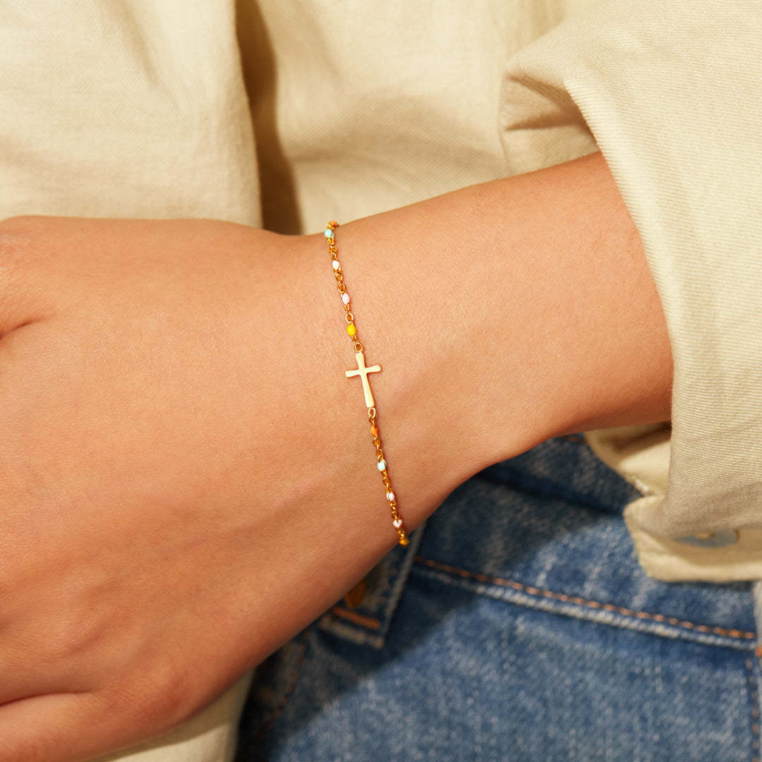 We Never Walk Alone Cross Bracelet-belovejewel.com