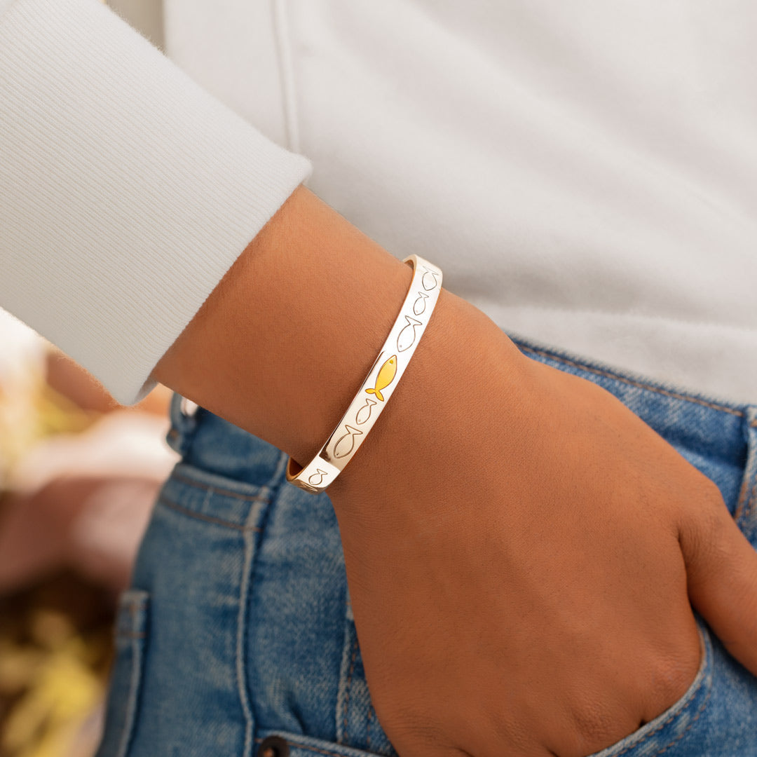 Swimming Against The Current Bangle-belovejewel.com