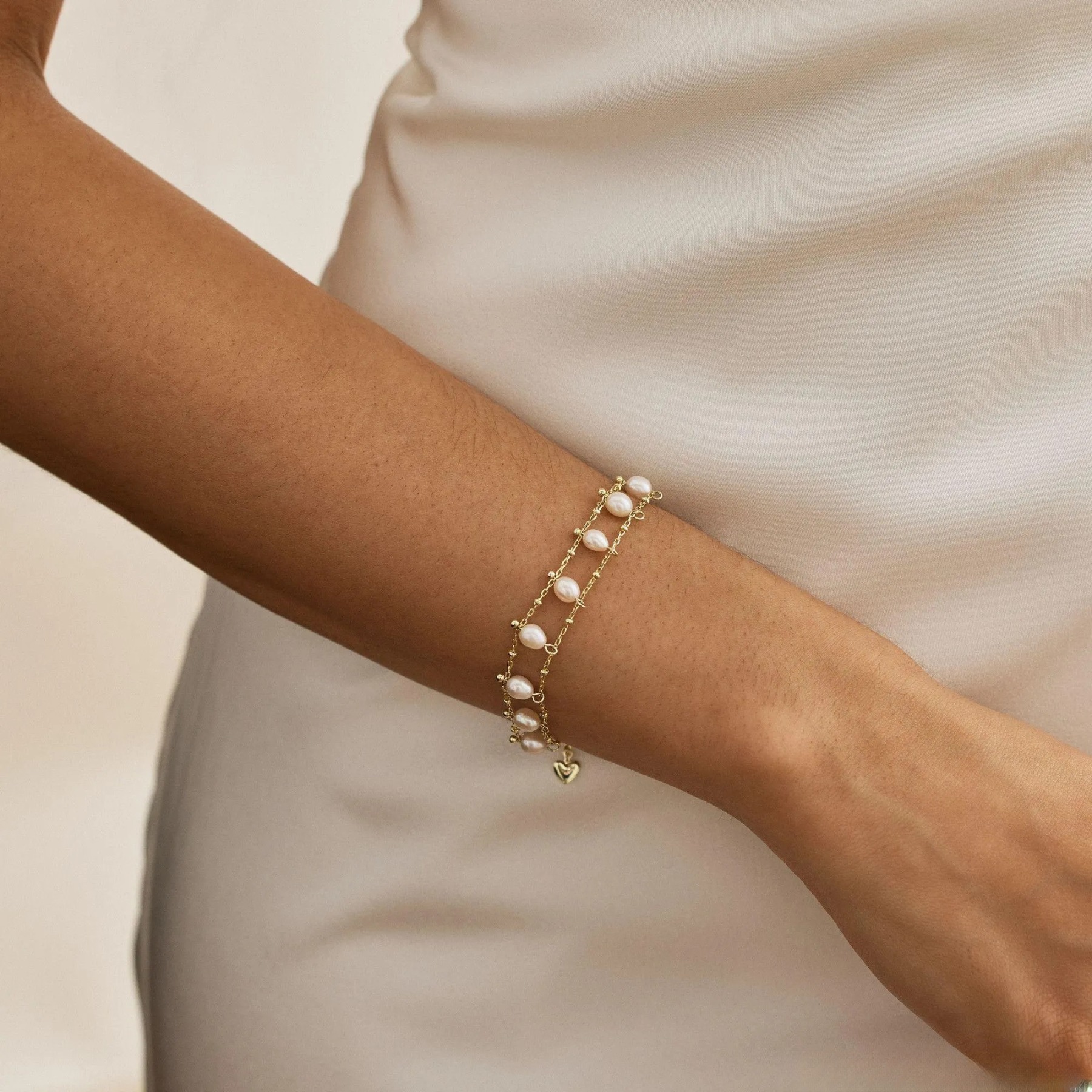 ​​MINIMALIST FRESHWATER PEARL BRACELET – HYPOALLERGENIC BRIDAL & EVERYDAY ELEGANCE​