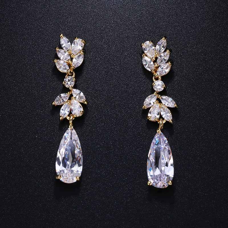 CRYSTAL DROP TEARDROP EARRINGS – VIRAL BRIDAL JEWELRY& BRIDESMAID GIFT