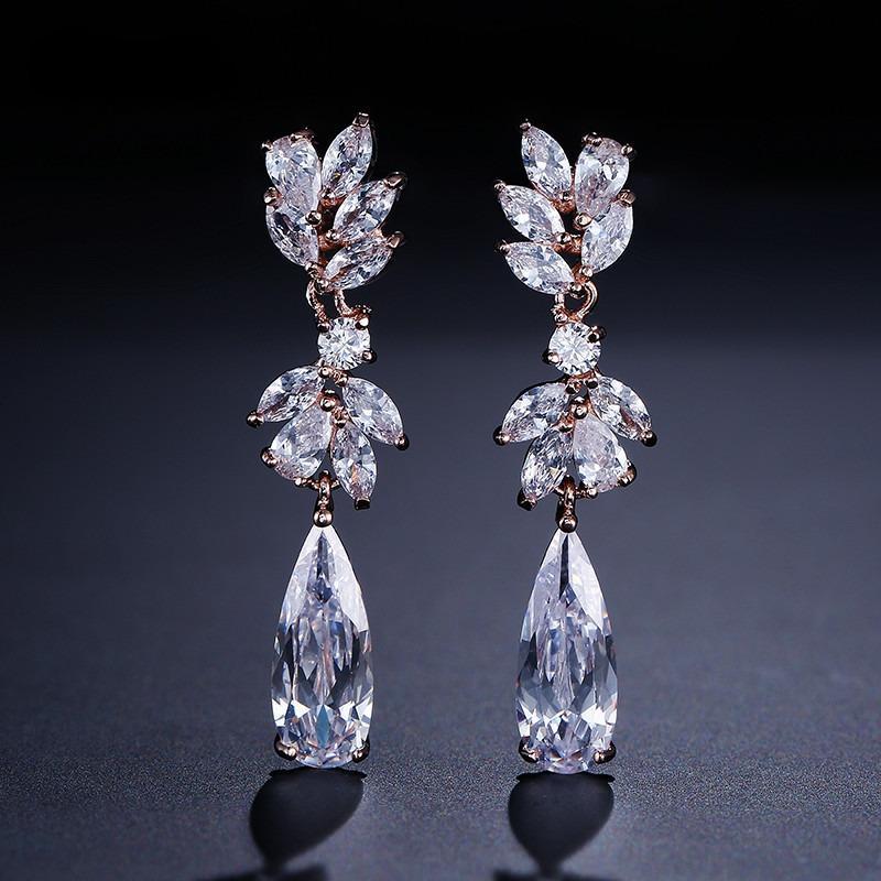 CRYSTAL DROP TEARDROP EARRINGS – VIRAL BRIDAL JEWELRY& BRIDESMAID GIFT