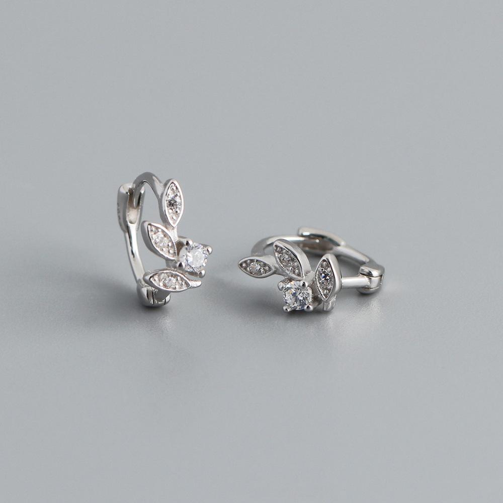Delicate Leaf Hoop Piercing earrings