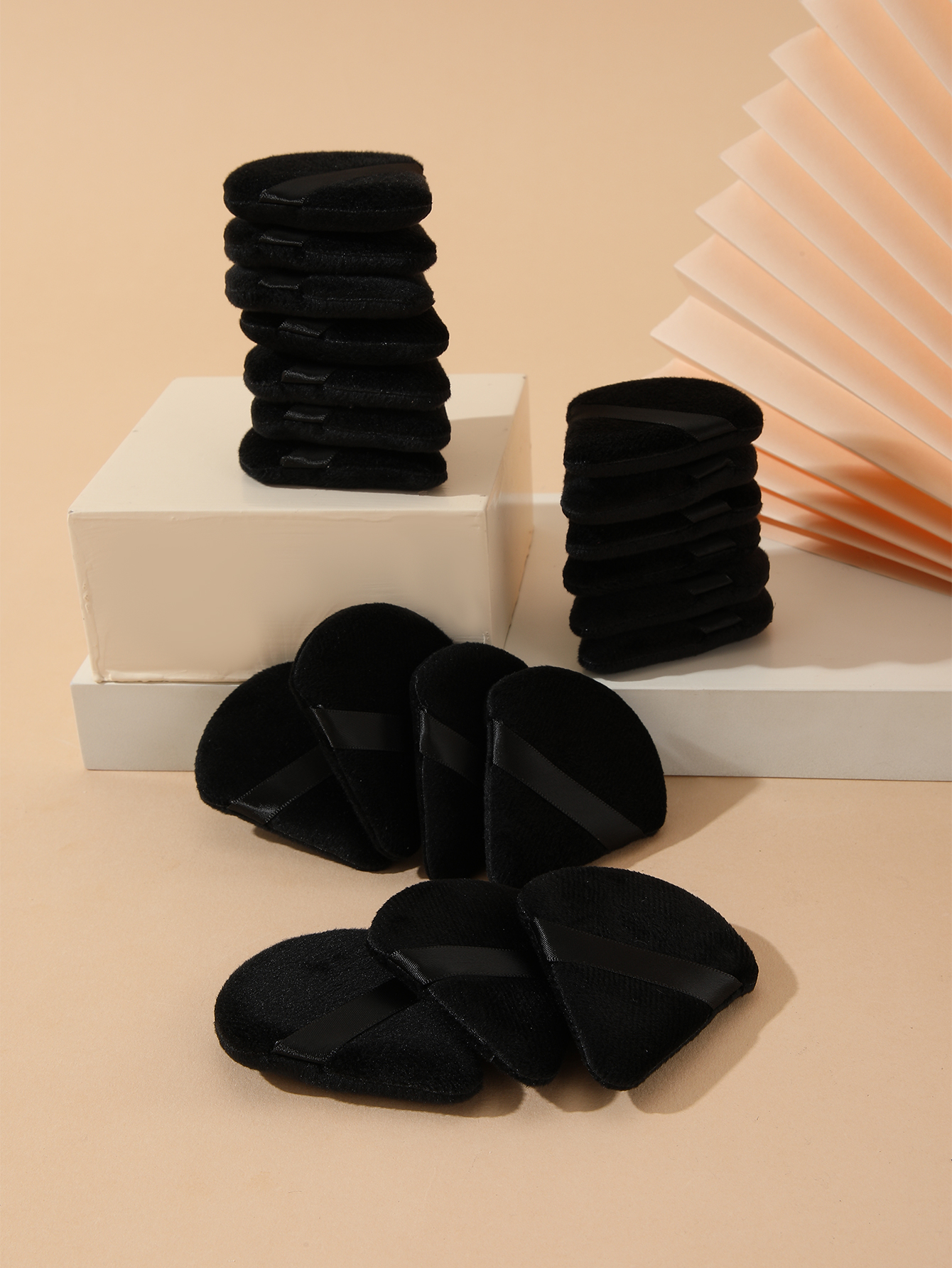 Black Triangle Scalloped Powder Puff Makeup Puff 20pcs