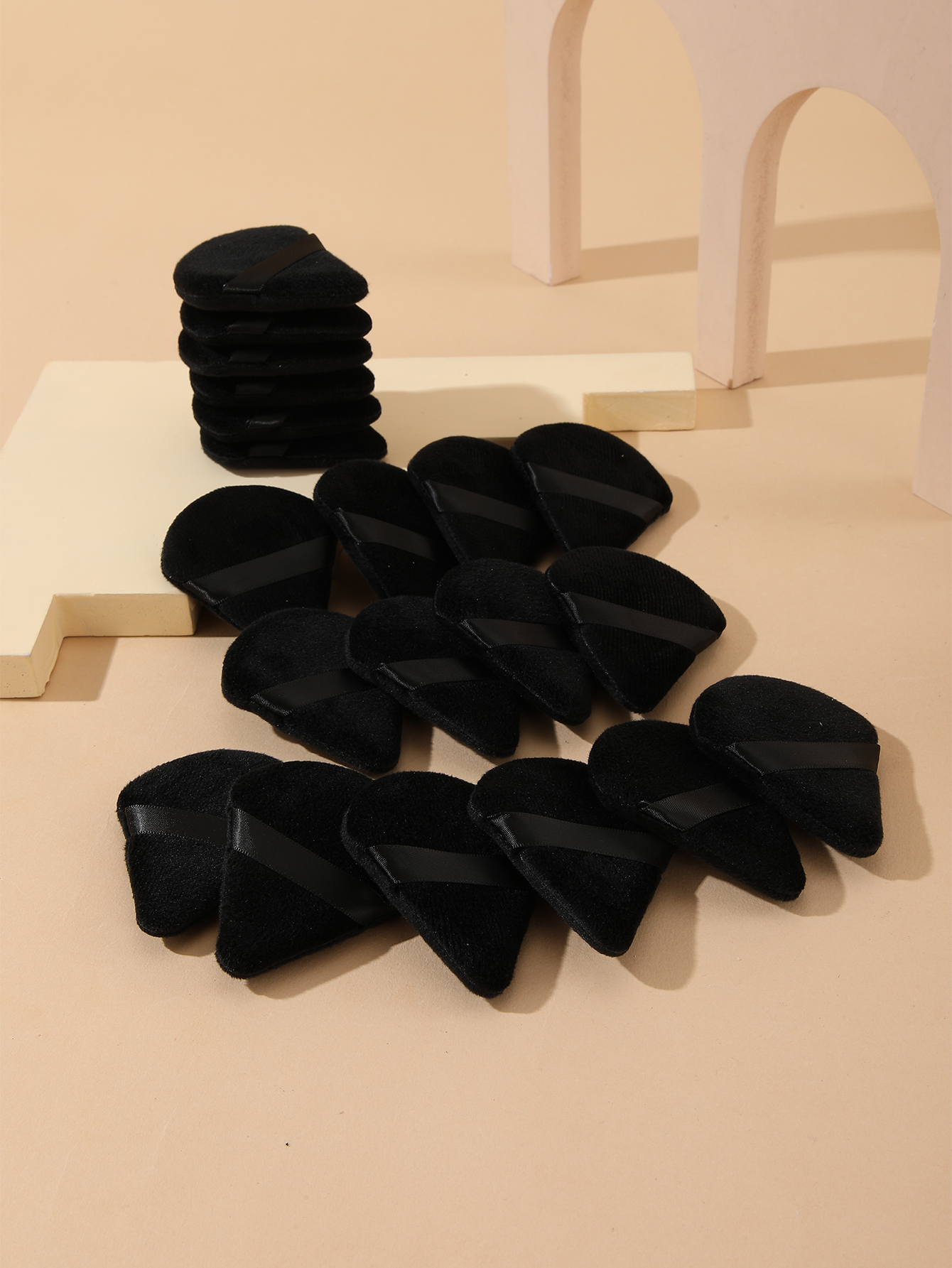 Black Triangle Scalloped Powder Puff Makeup Puff 20pcs