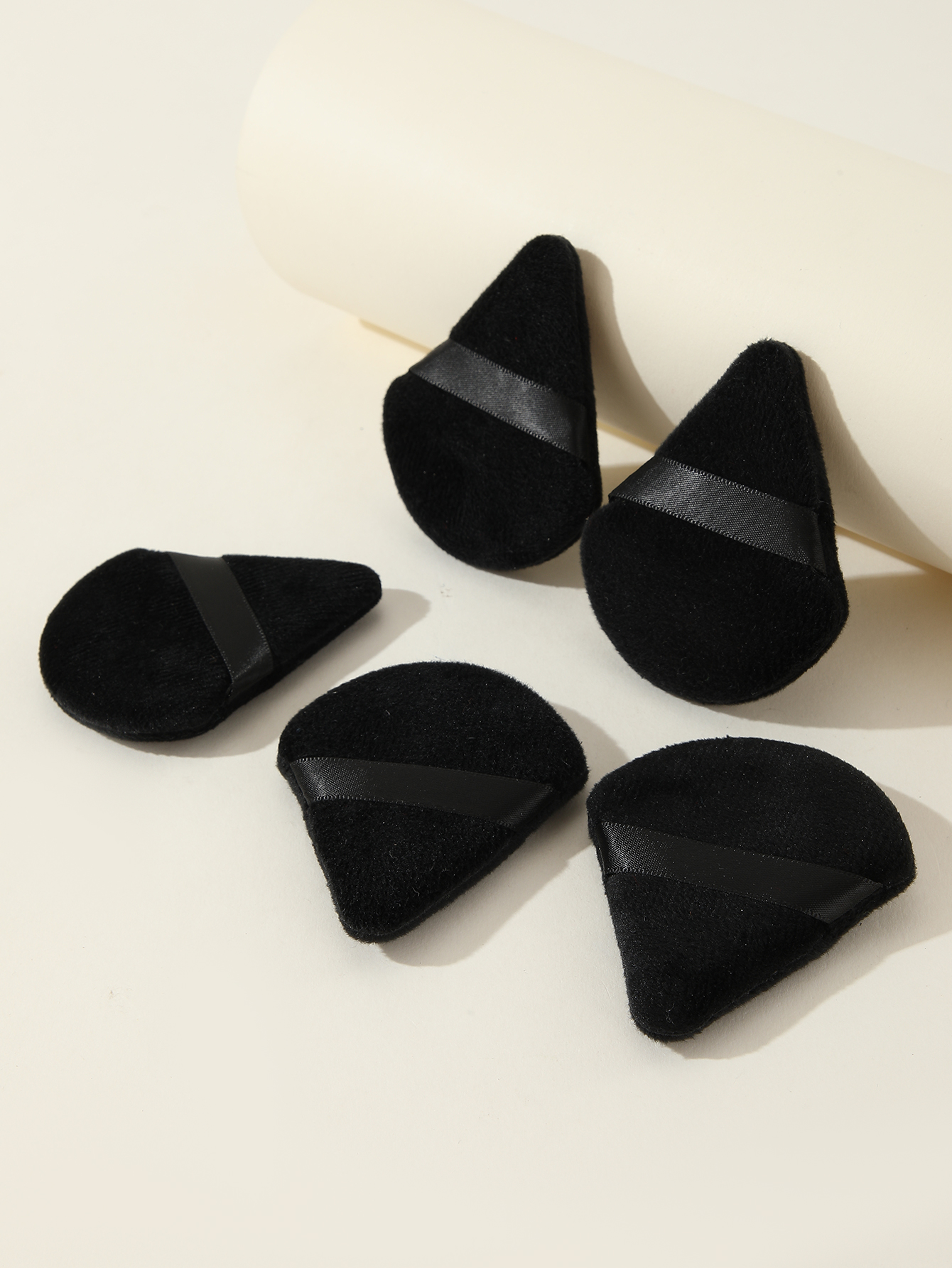 Black Triangle Fan Puff 5pcs