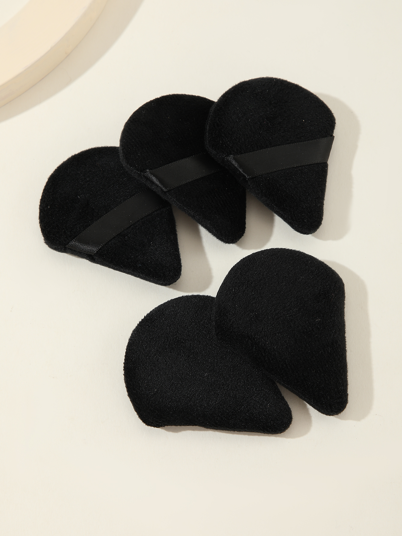 Black Triangle Fan Puff 5pcs
