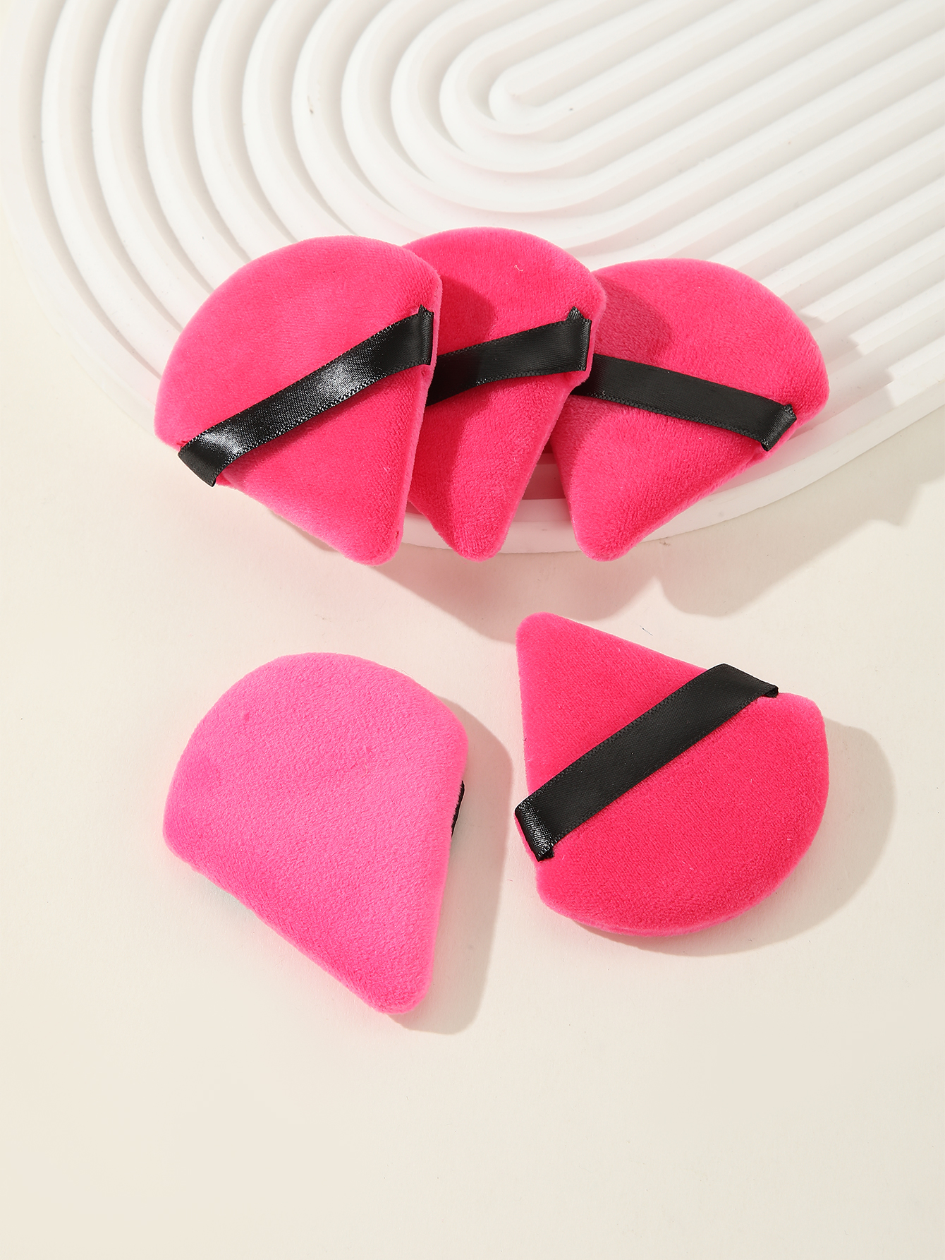 Red Triangle Fan Puff 5pcs