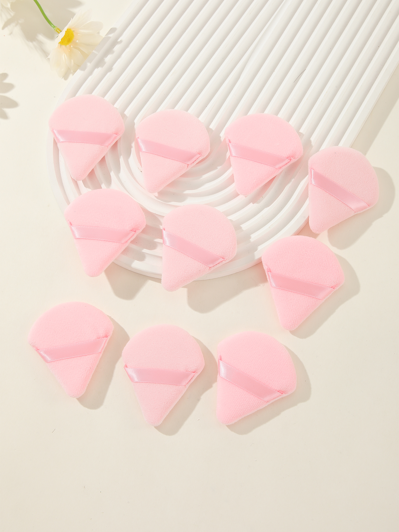 Pink Triangle Scalloped Puff Makeup Puff 10pcs