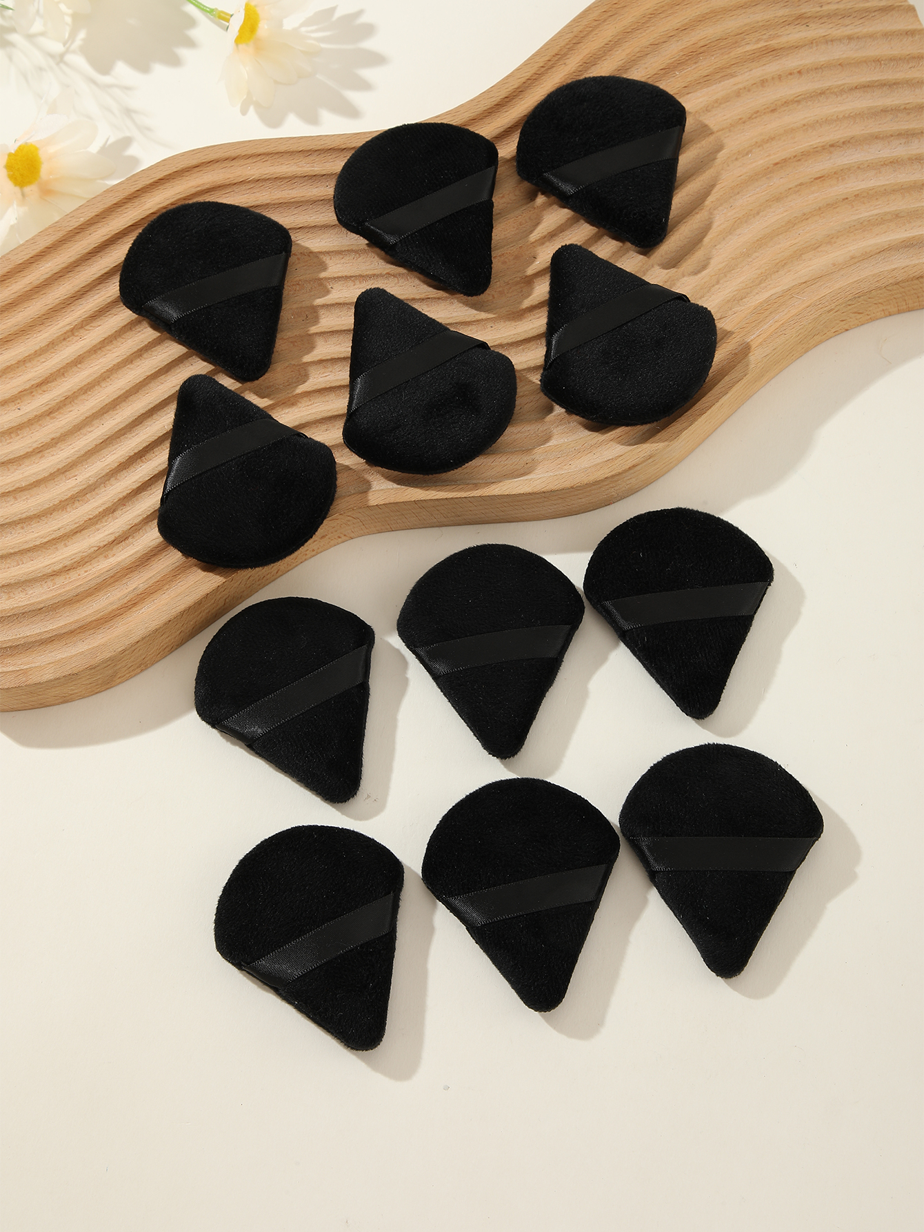 Black Triangle Scalloped Powder Puff Makeup Puff 12pcs