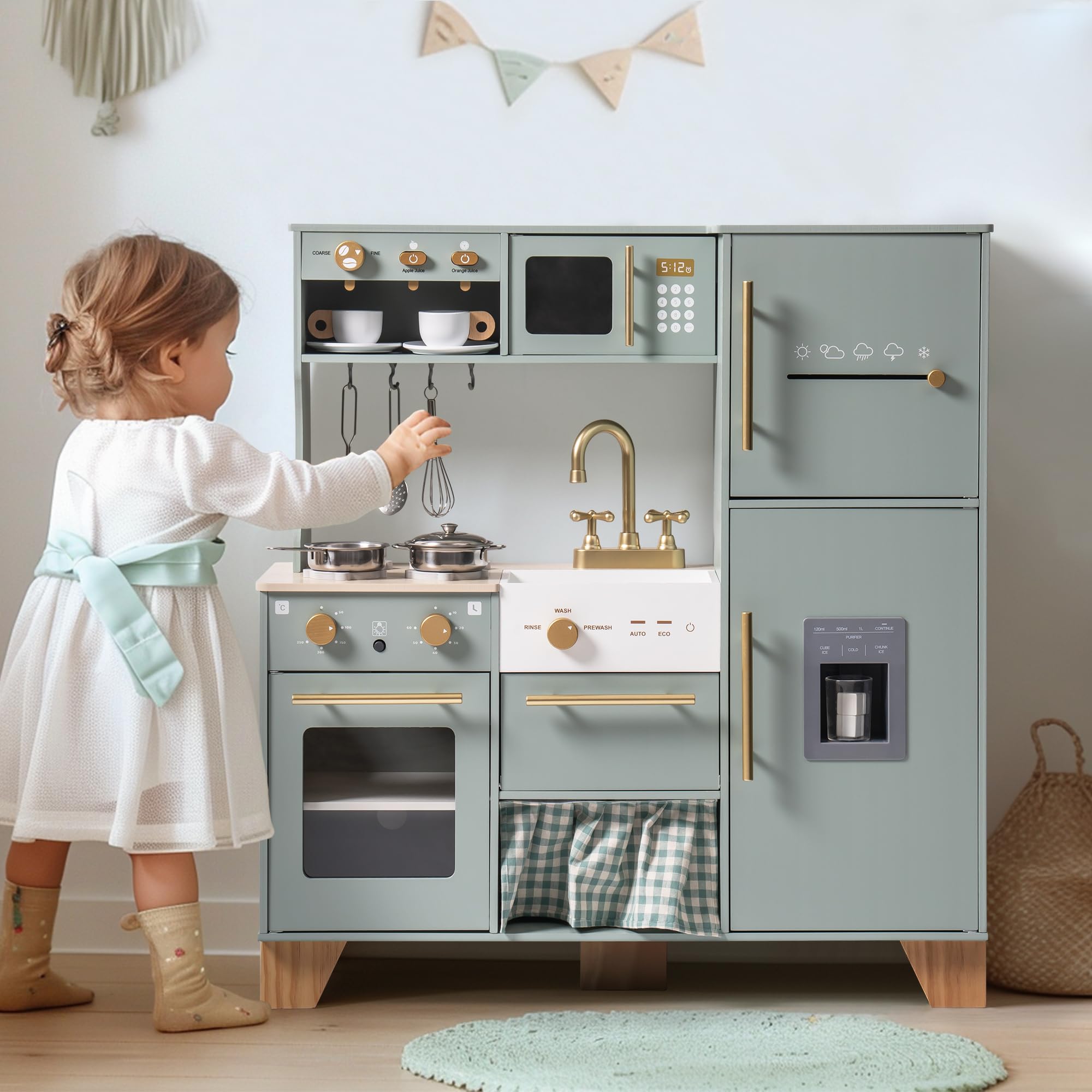 Aesthetic Appeal of Wooden Play Kitchens