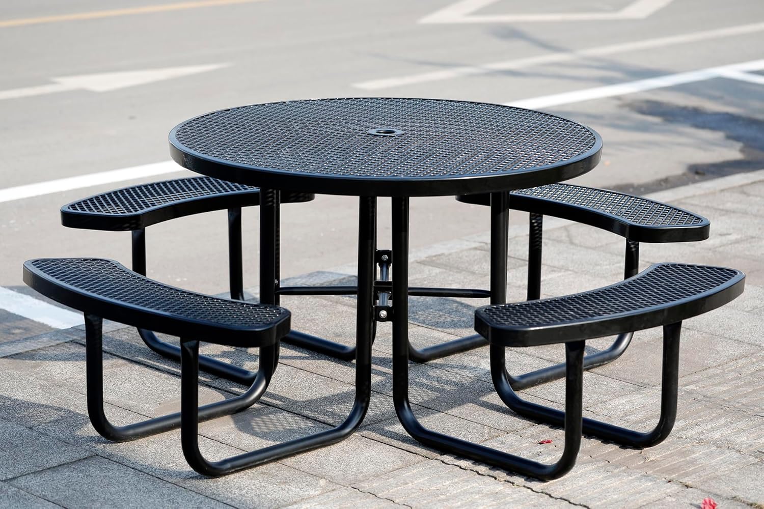 8-Person Picnic Tables for Outdoors, Industrial 46" Expanded Metal Round Picnic Table