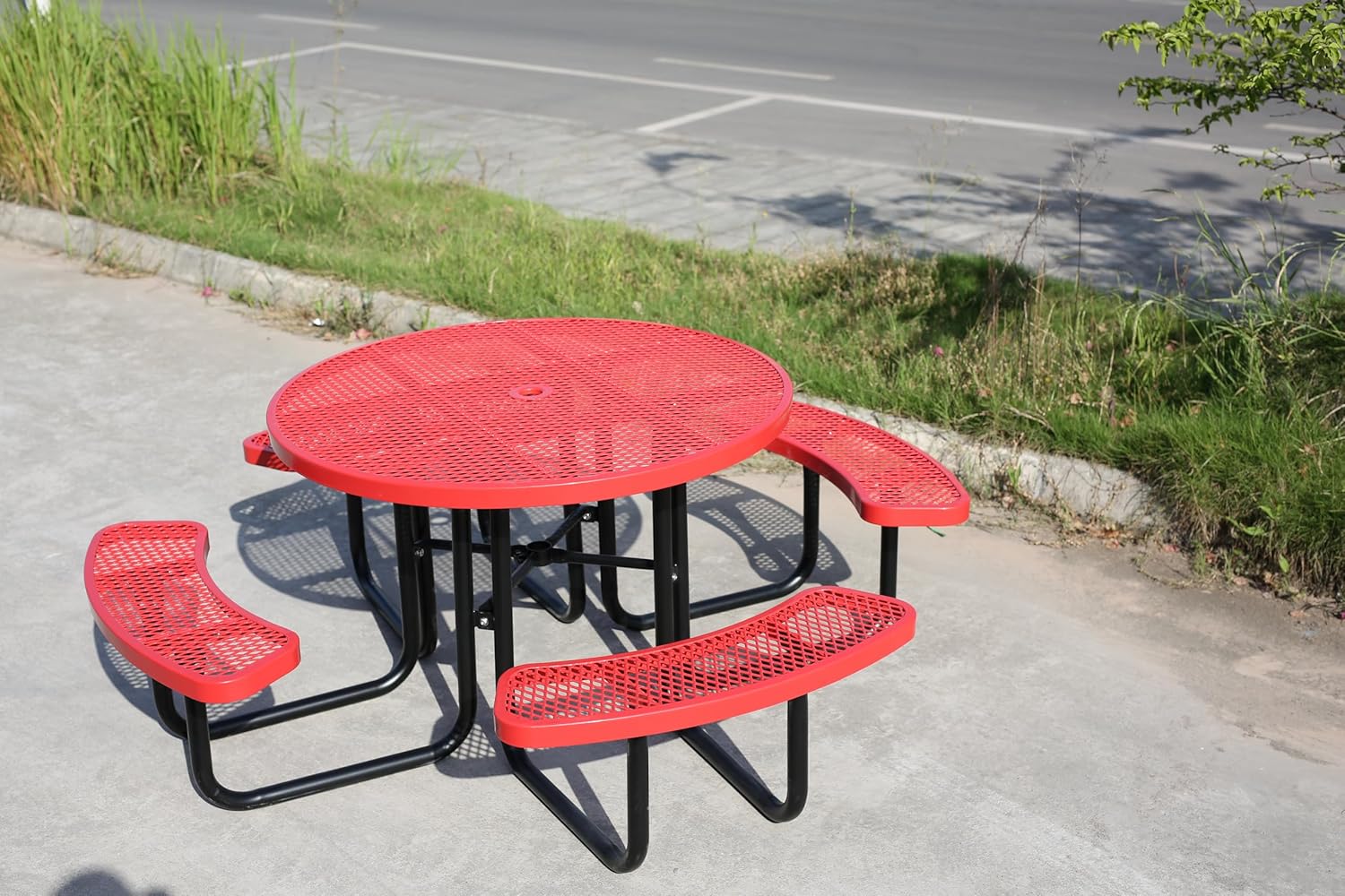 8-Person Picnic Tables for Outdoors, Industrial 46" Expanded Metal Round Picnic Table with 4 Benches & Umbrella Hole