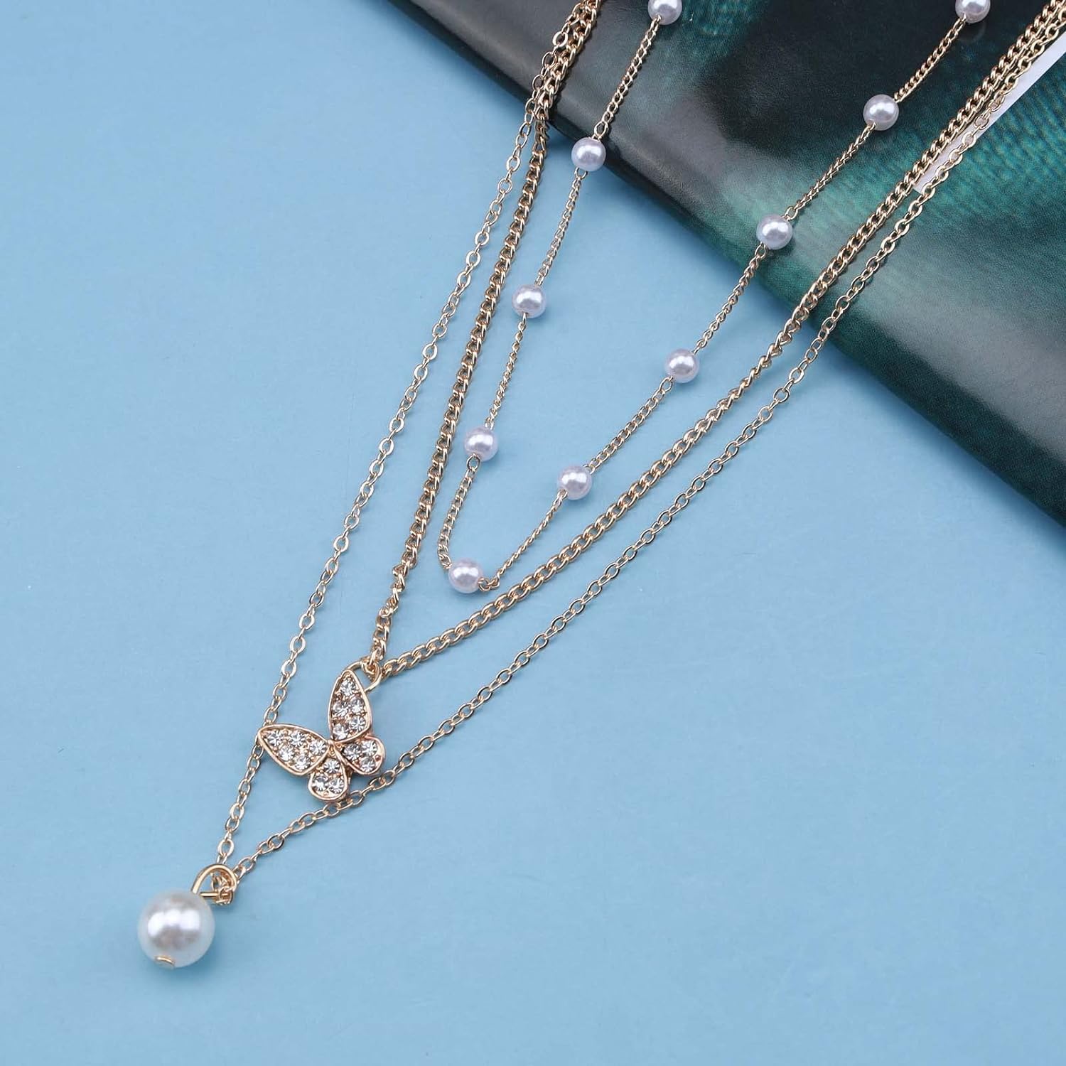 Innoven Vintage Layered Pearl Pendant Necklace