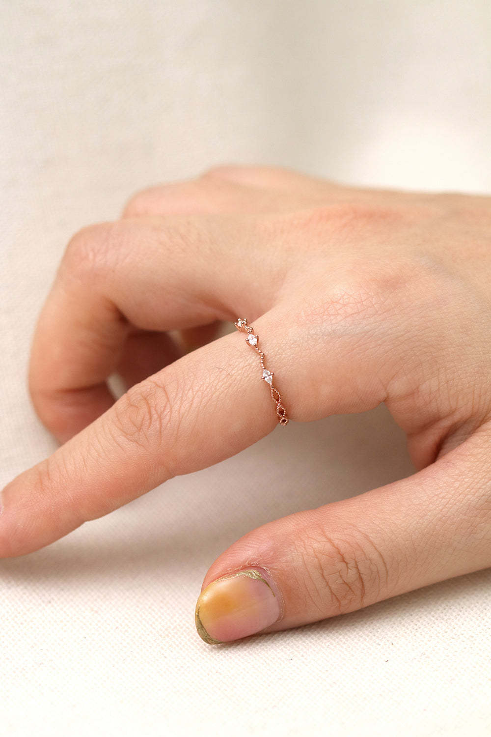 Diamond cubic relay ring