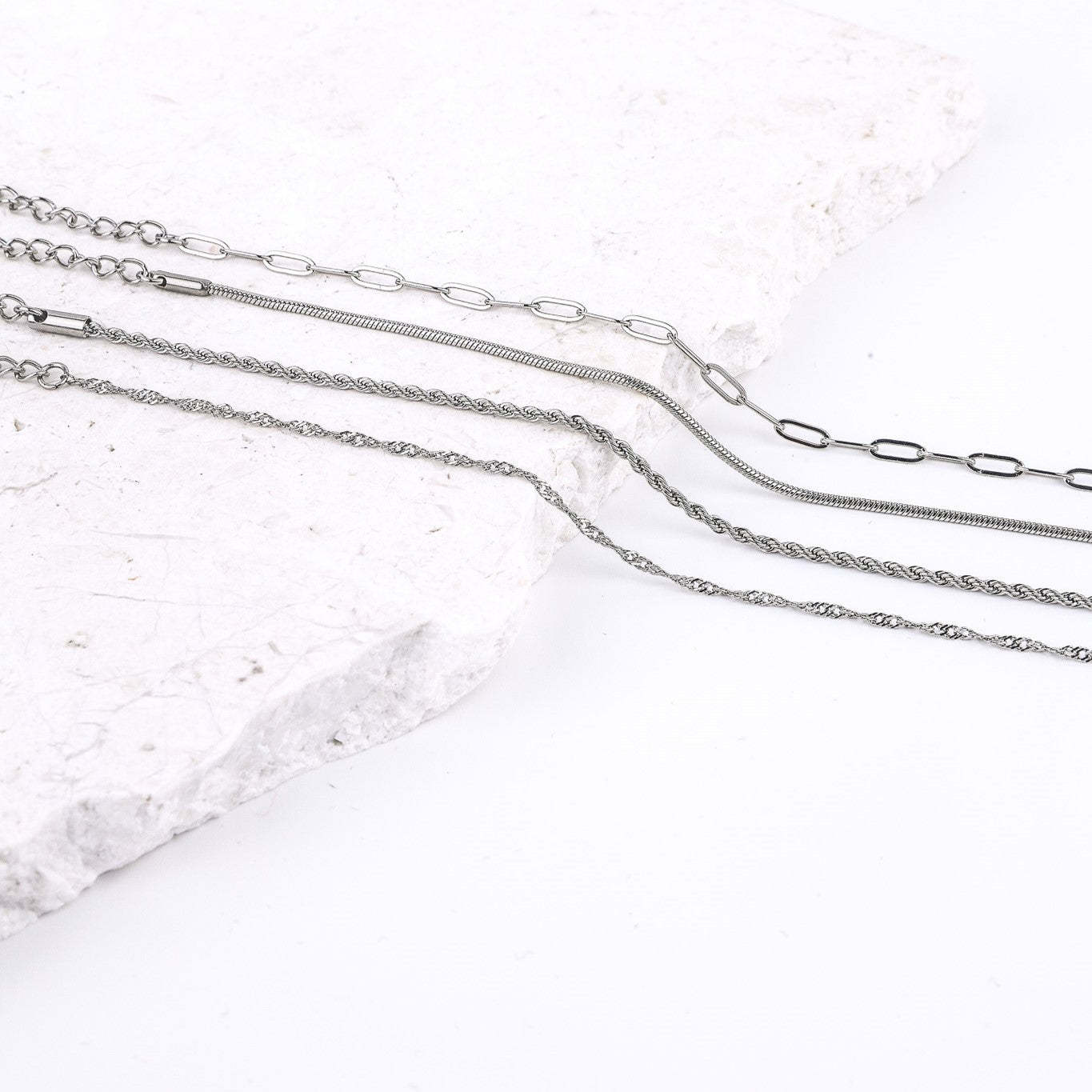 ROPE ACCENT CHAIN BRACELET