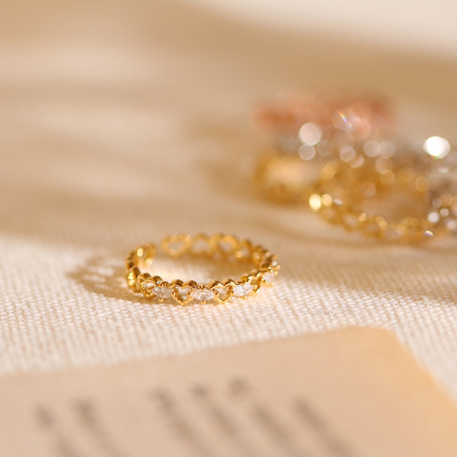 Cubic relay heart ring