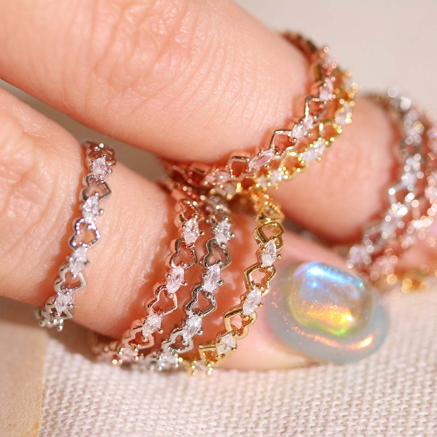 Cubic relay heart ring