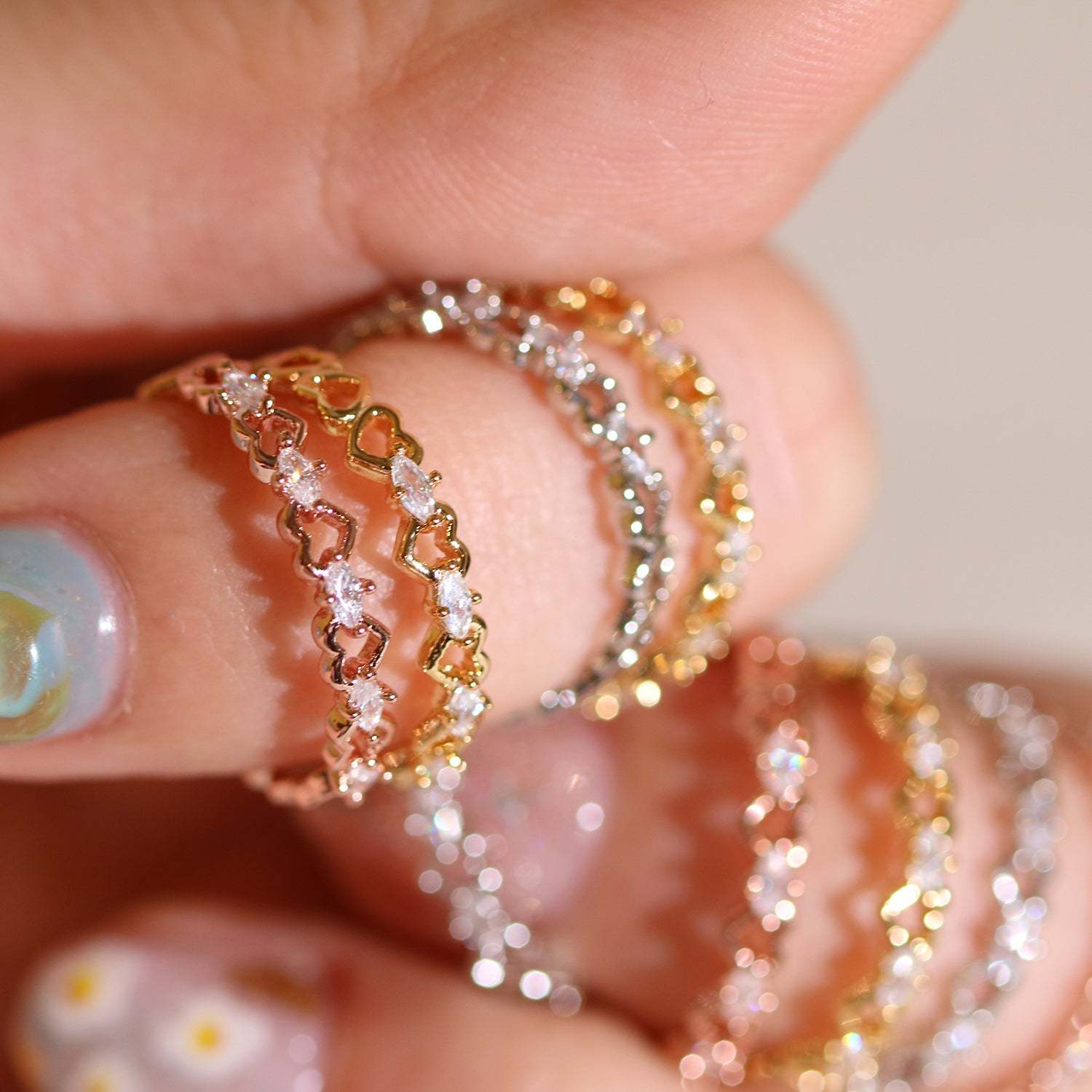 Cubic relay heart ring