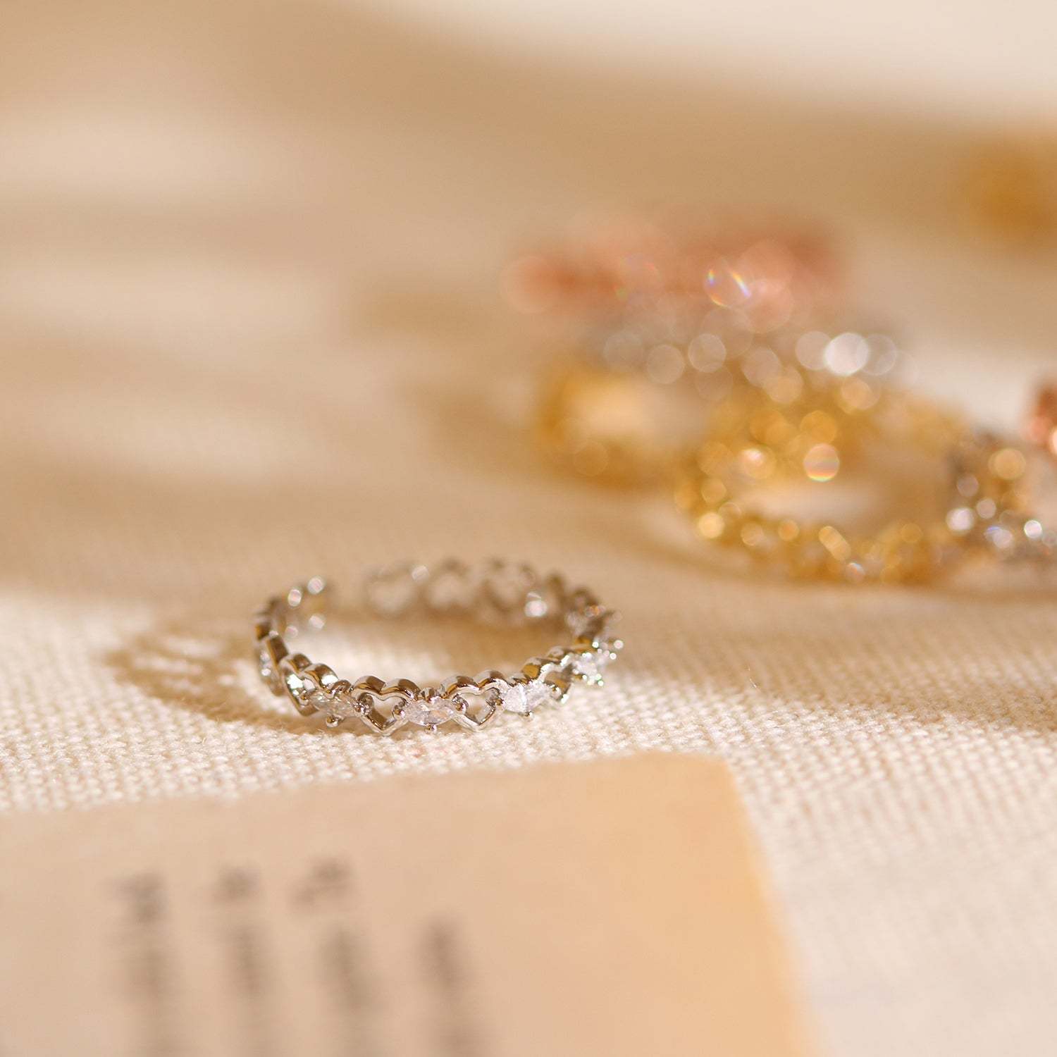 Cubic relay heart ring