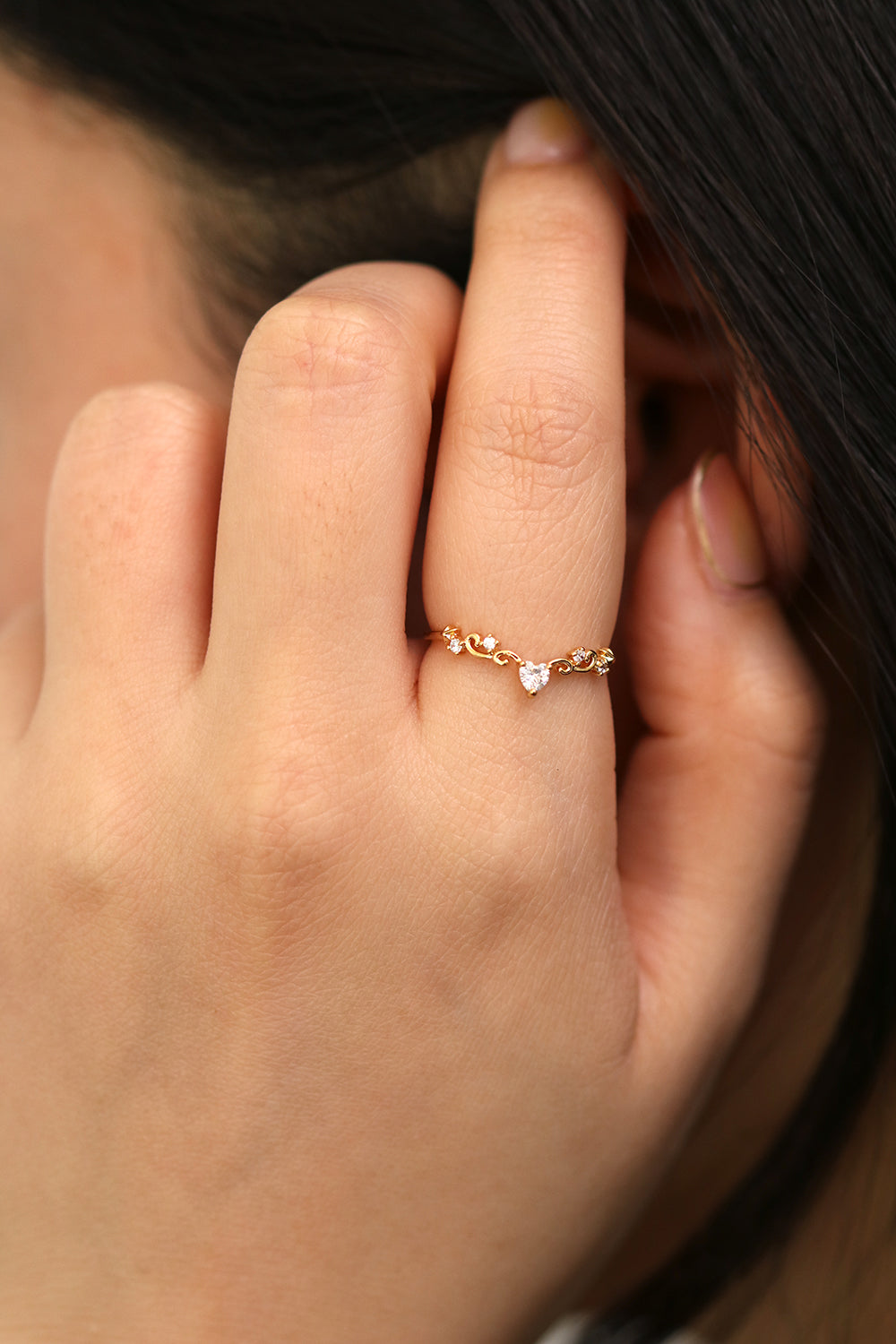 Elegant heart ring