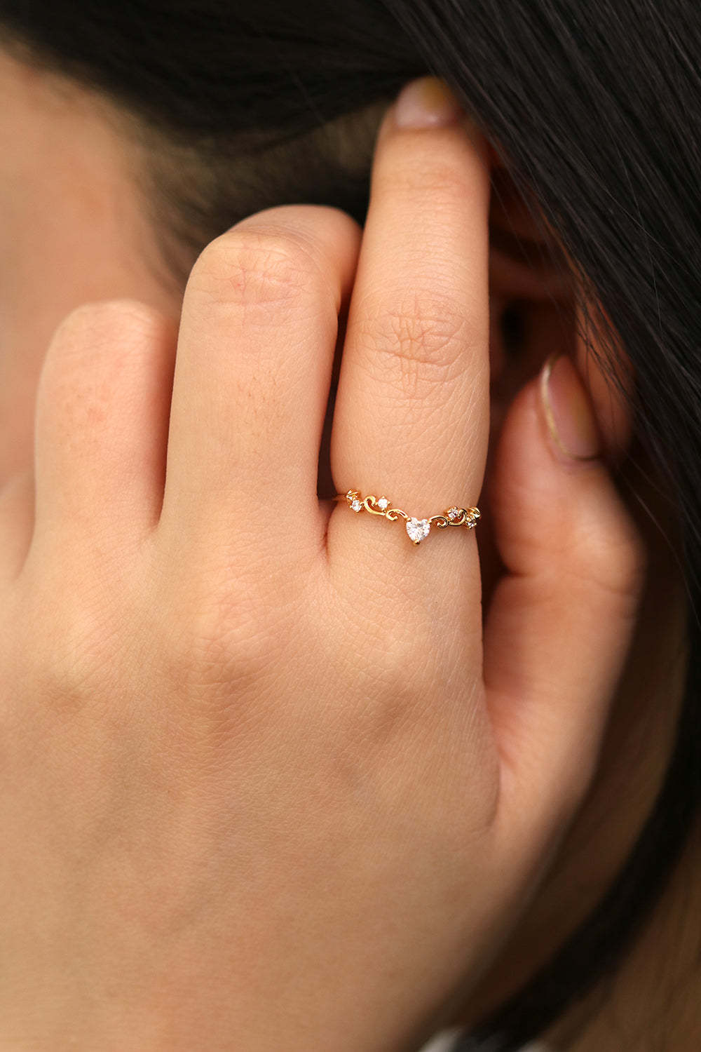 Elegant heart ring